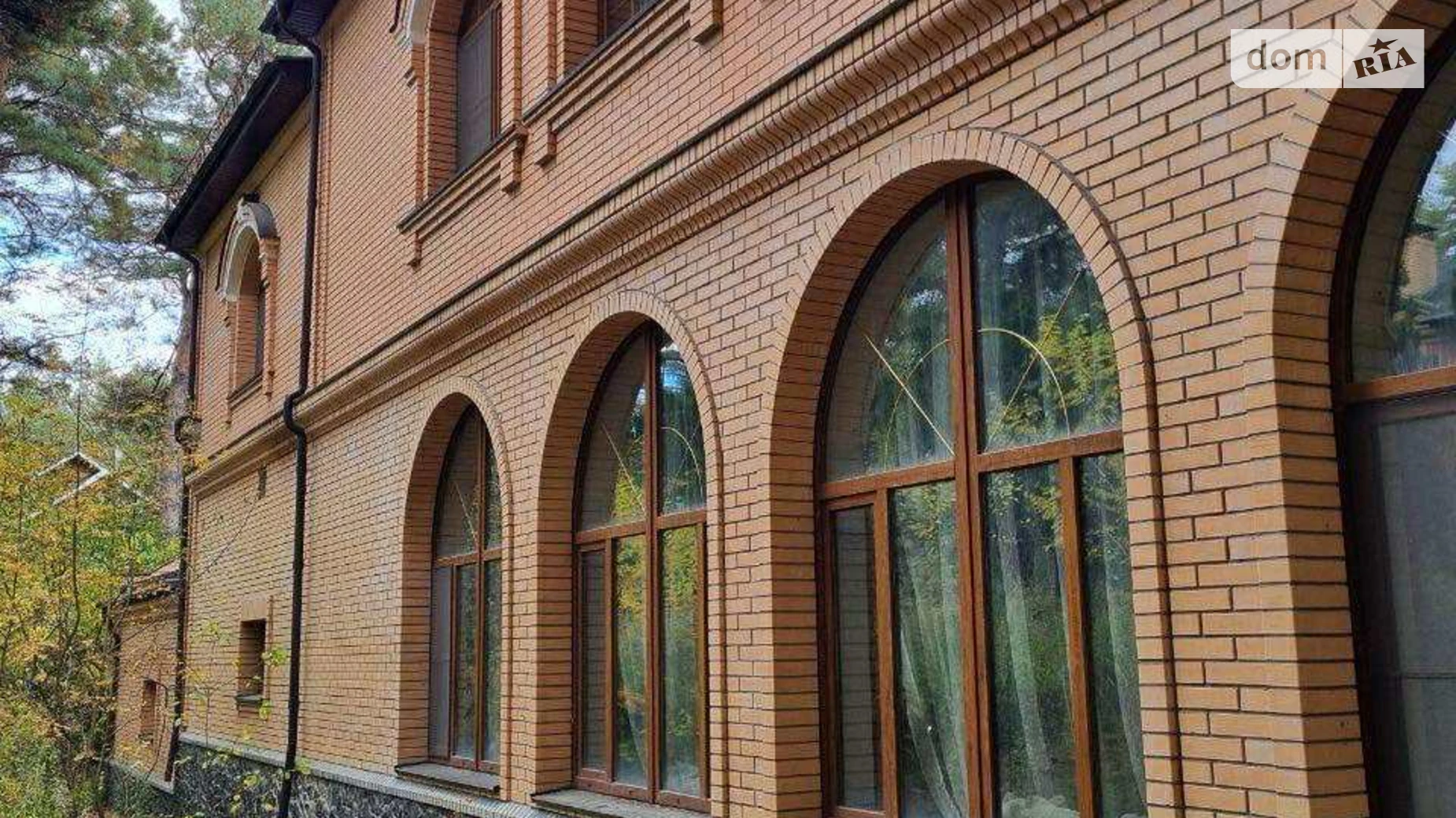 Продается дом на 2 этажа 980 кв. м с садом, цена: 1200000 € - фото 5