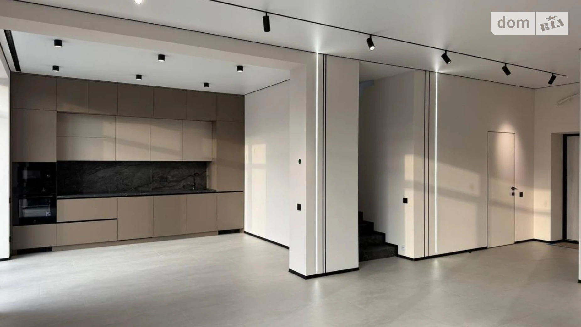 Продается дом на 2 этажа 140 кв. м с мансардой, цена: 265000 $ - фото 2