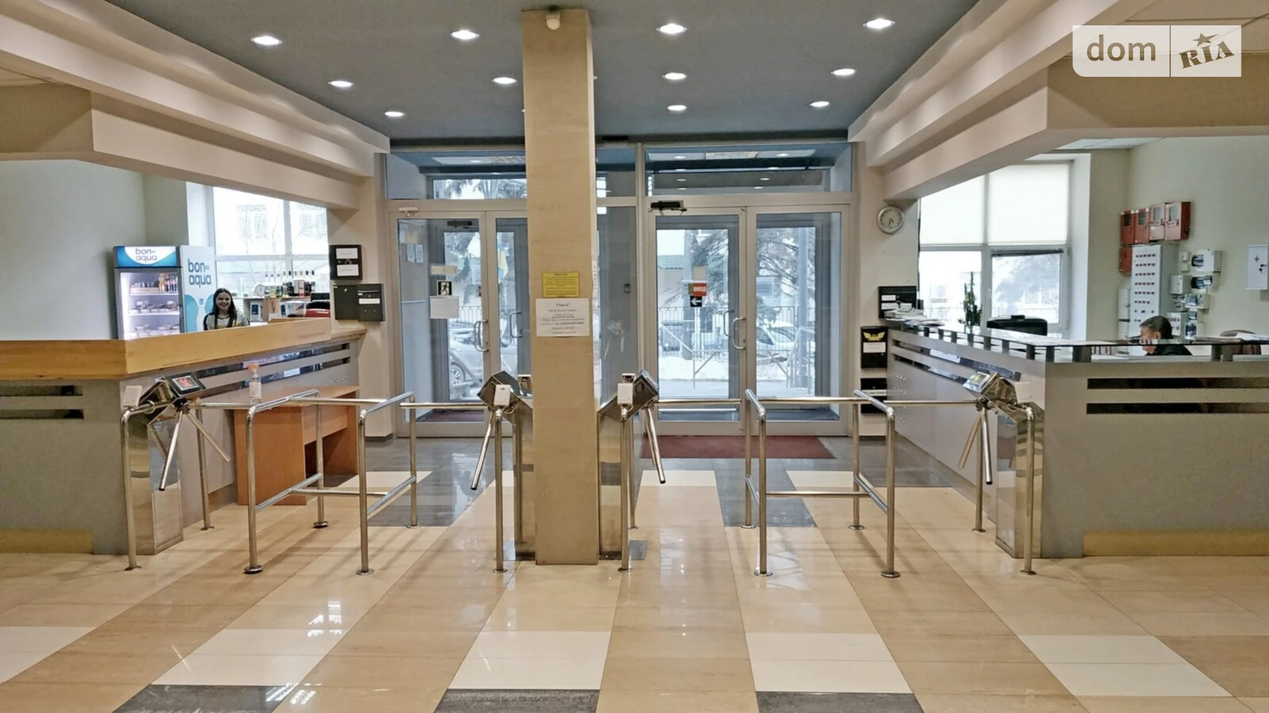 Сдается в аренду офис 298.4 кв. м в бизнес-центре, цена: 60130 грн - фото 3