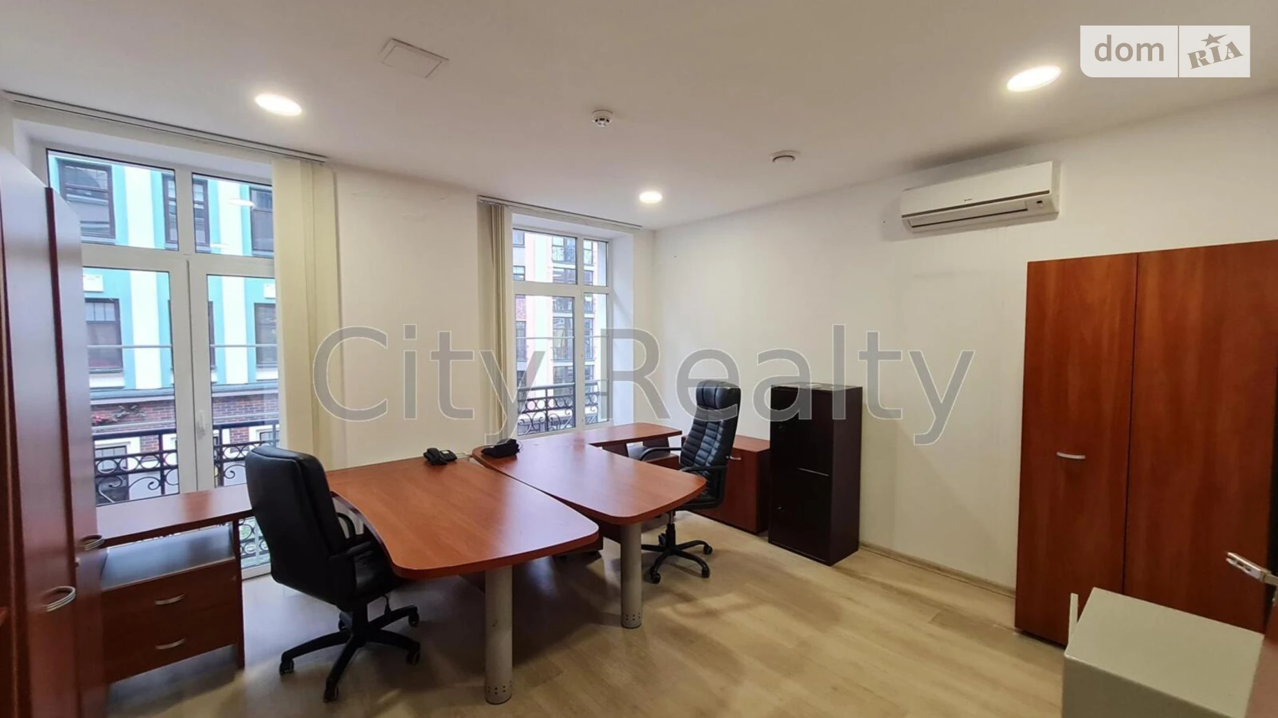 Сдается в аренду офис 267.5 кв. м в бизнес-центре, цена: 187250 грн - фото 2
