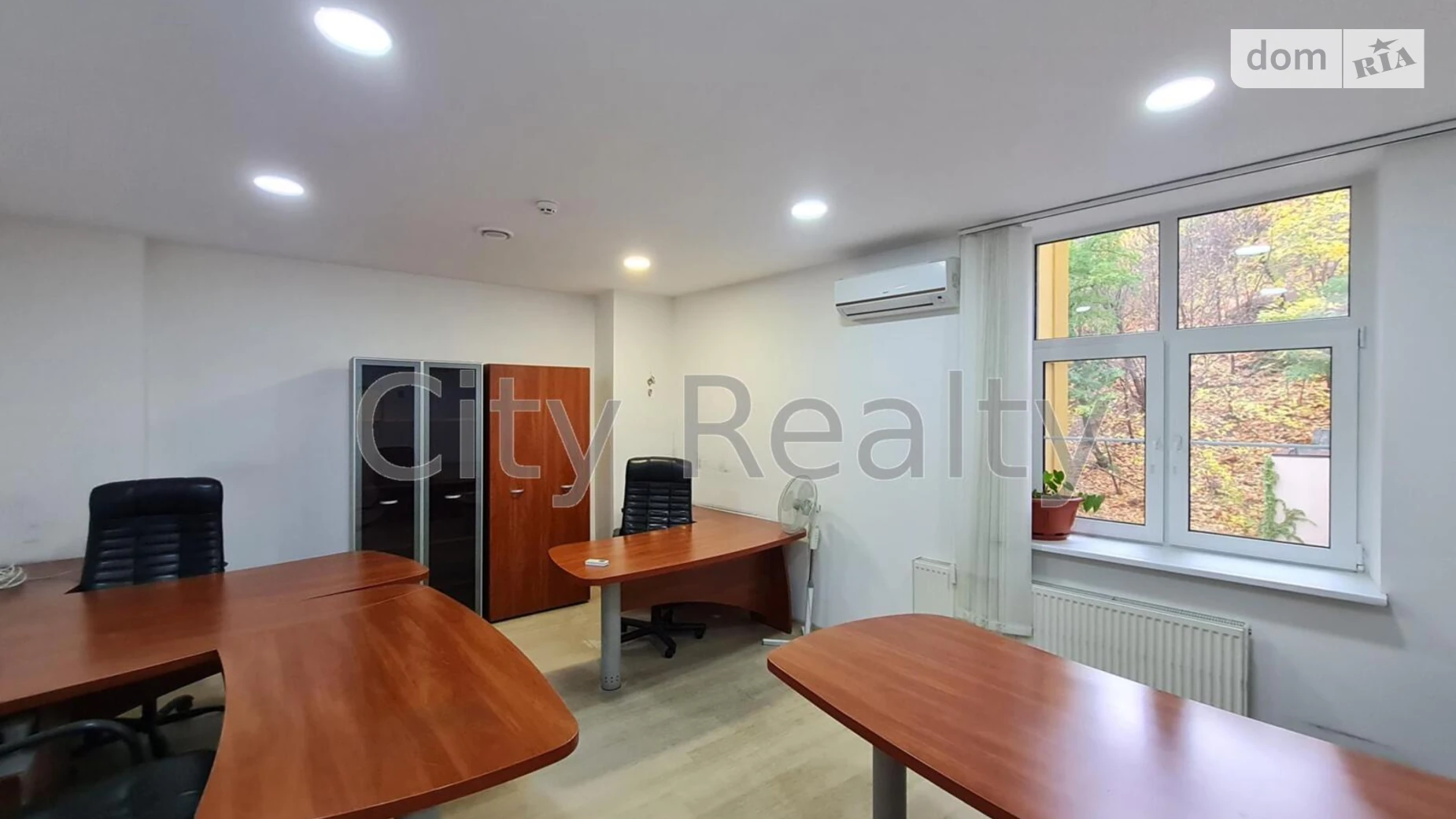Сдается в аренду офис 267.5 кв. м в бизнес-центре, цена: 187250 грн - фото 3