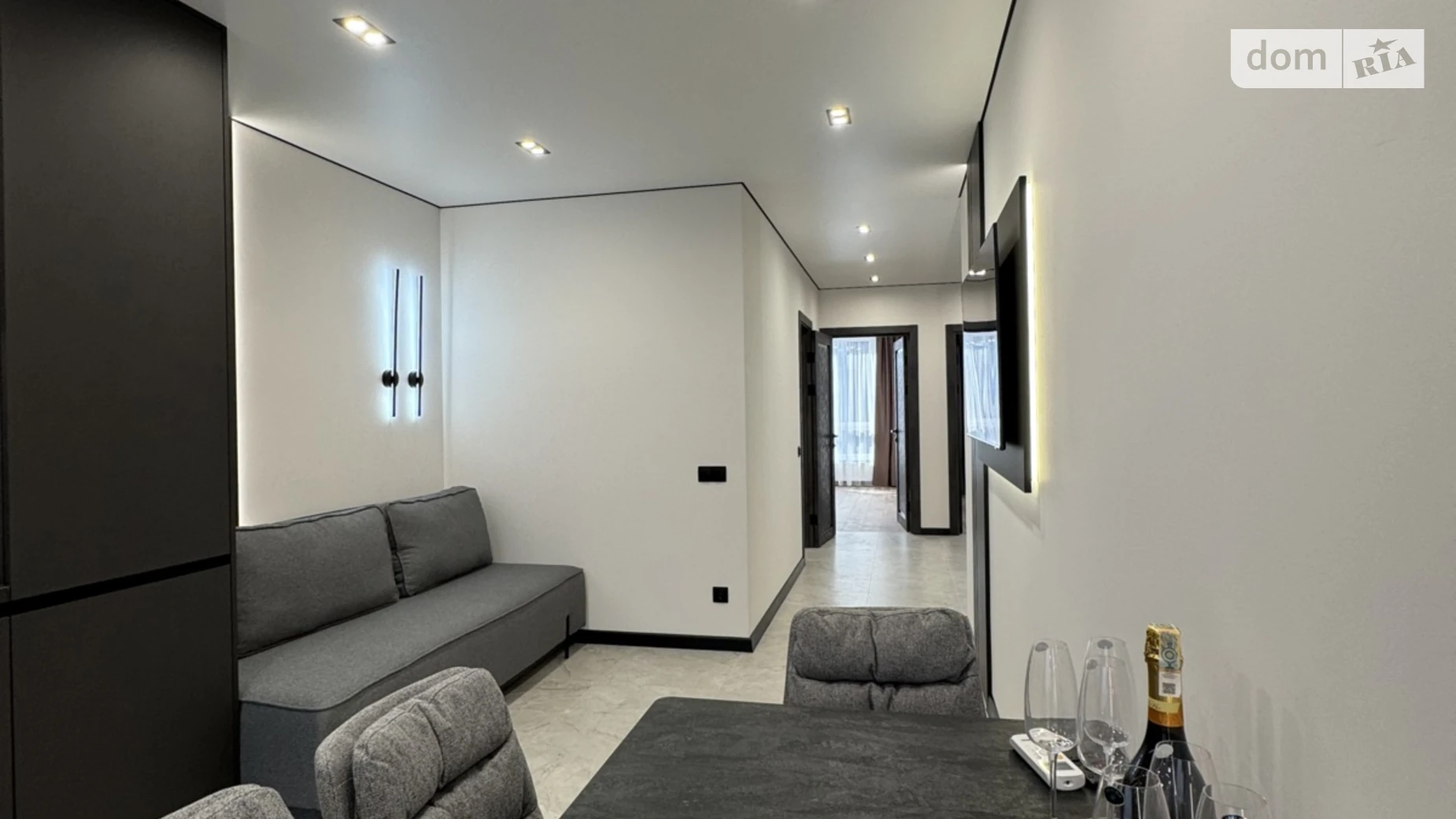 Продается 2-комнатная квартира 62 кв. м в Ивано-Франковске, ул. Юліана Пелеша(Крайковского), 3 корпус 8 - фото 5