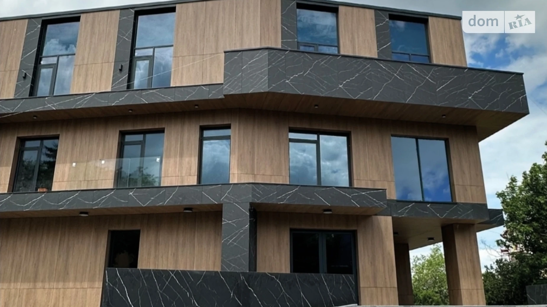 Продается офис 2135 кв. м в бизнес-центре, цена: 7500000 $ - фото 3