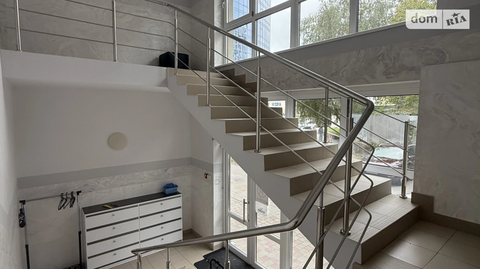 Здається в оренду приміщення вільного призначення 153 кв. м в 9-поверховій будівлі, цена: 1500 $ - фото 4