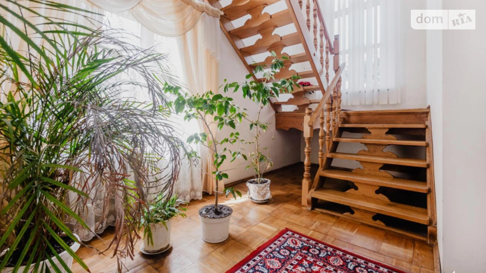 Продается дом на 2 этажа 215 кв. м с баней/сауной, цена: 128000 $ - фото 2