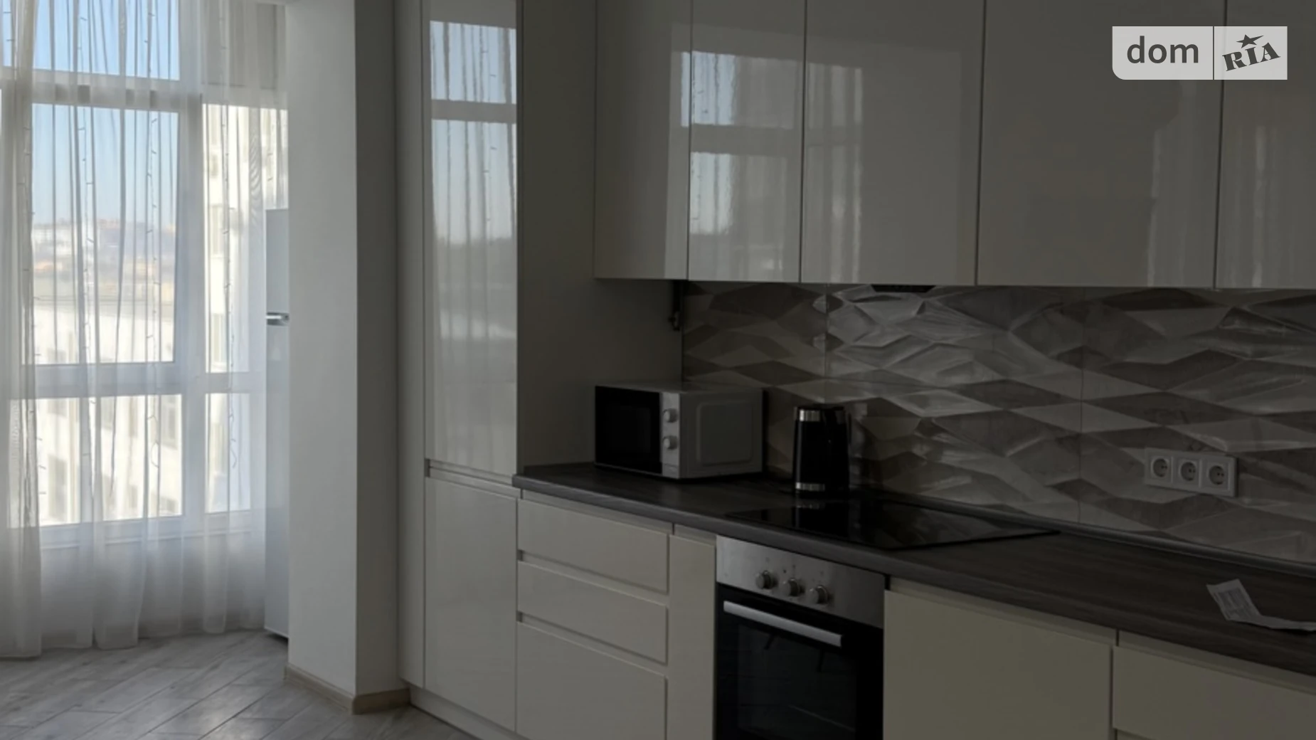 Сдается в аренду 1-комнатная квартира 44 кв. м в, цена: 400 $ - фото 2