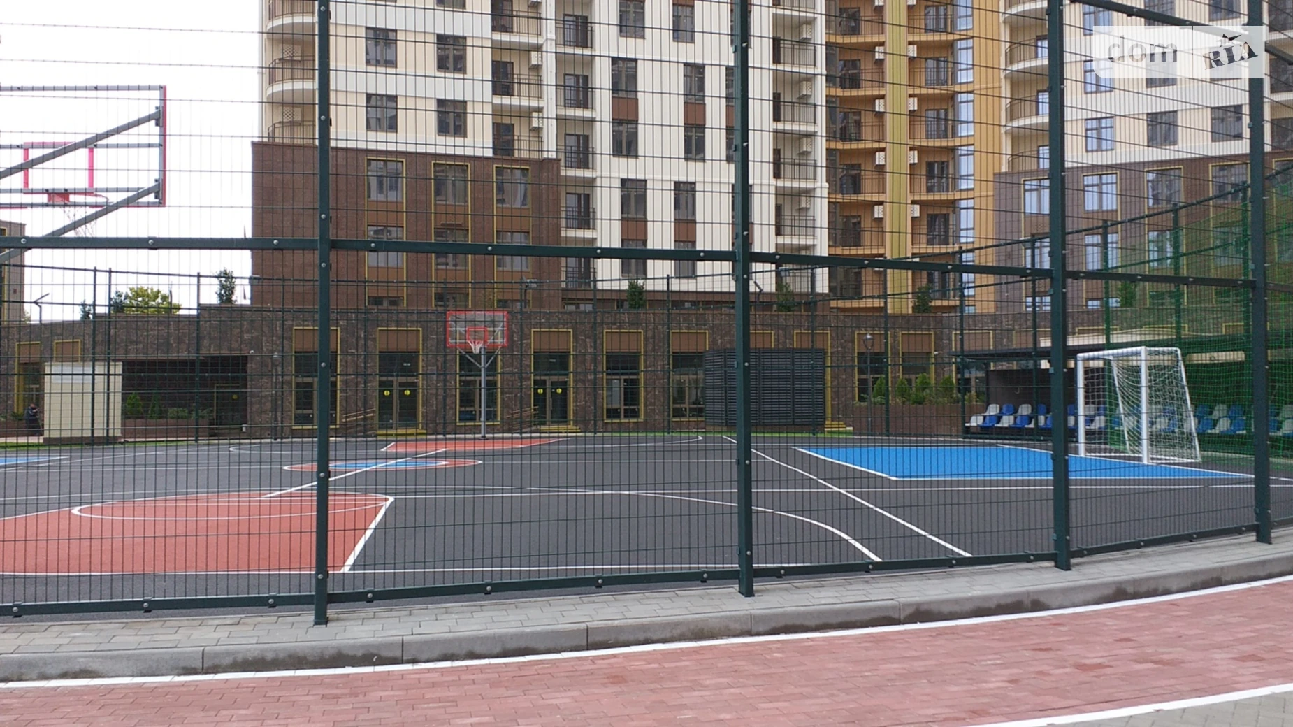 Продается 2-комнатная квартира 71 кв. м в Одессе, ул. Краснова, 1 - фото 2