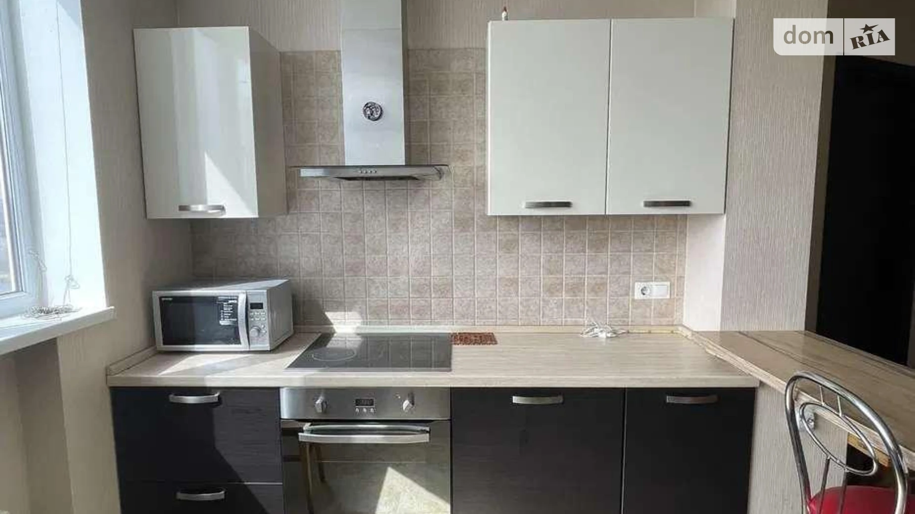 Продается 2-комнатная квартира 68 кв. м в Харькове, ул. Академика Барабашова, 36А - фото 2