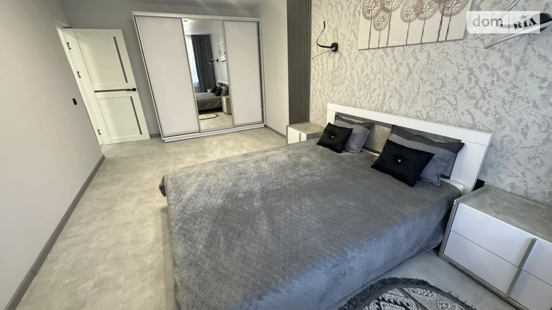 Продается 2-комнатная квартира 58 кв. м в Черновцах, ул. Героев Майдана, 107 - фото 2