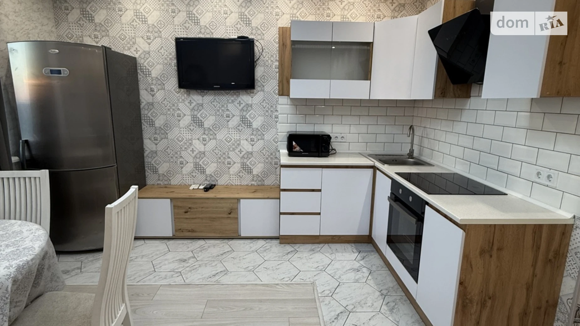 Продается 1-комнатная квартира 42 кв. м в Одессе, ул. Академика Сахарова, 3Б - фото 5