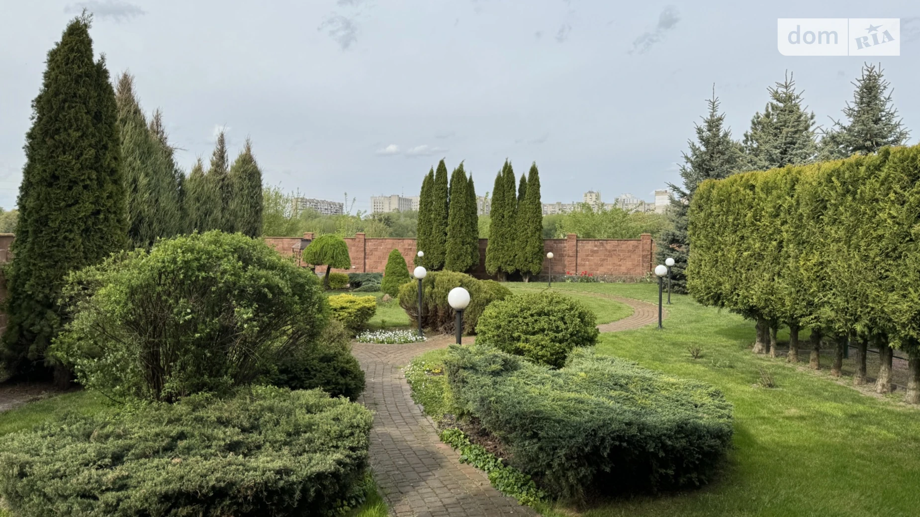 Продается дом на 2 этажа 256 кв. м с баней/сауной, цена: 220000 $ - фото 4