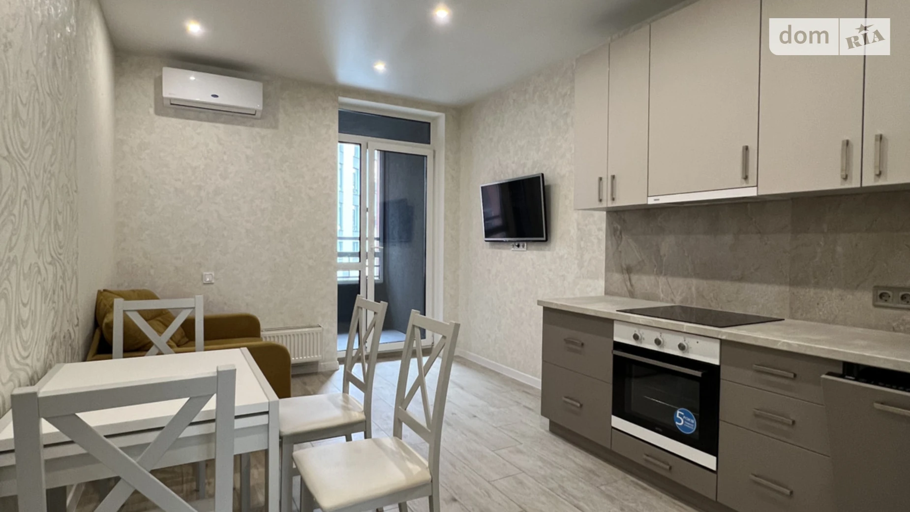 Здається в оренду 1-кімнатна квартира 45 кв. м у Києві, бул. Тадея Рильського, 1 - фото 2