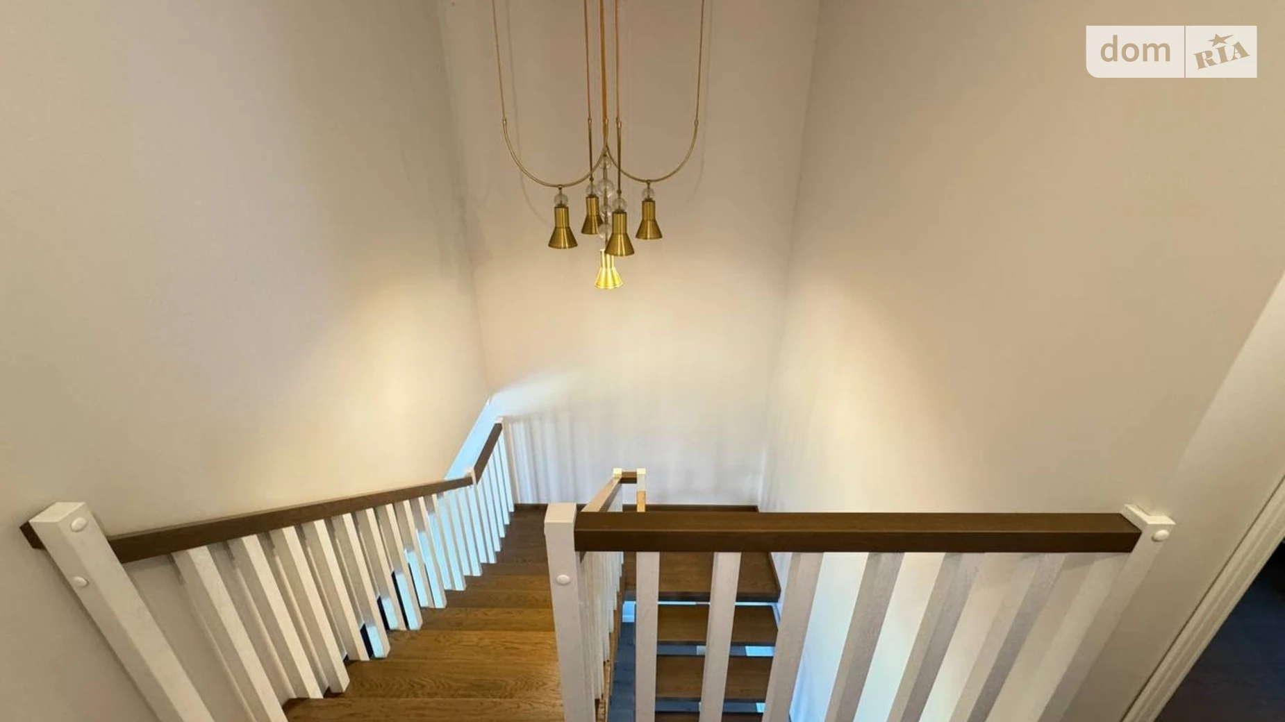 Сдается в аренду дом на 2 этажа 170 кв. м с террасой, цена: 2200 $ - фото 3