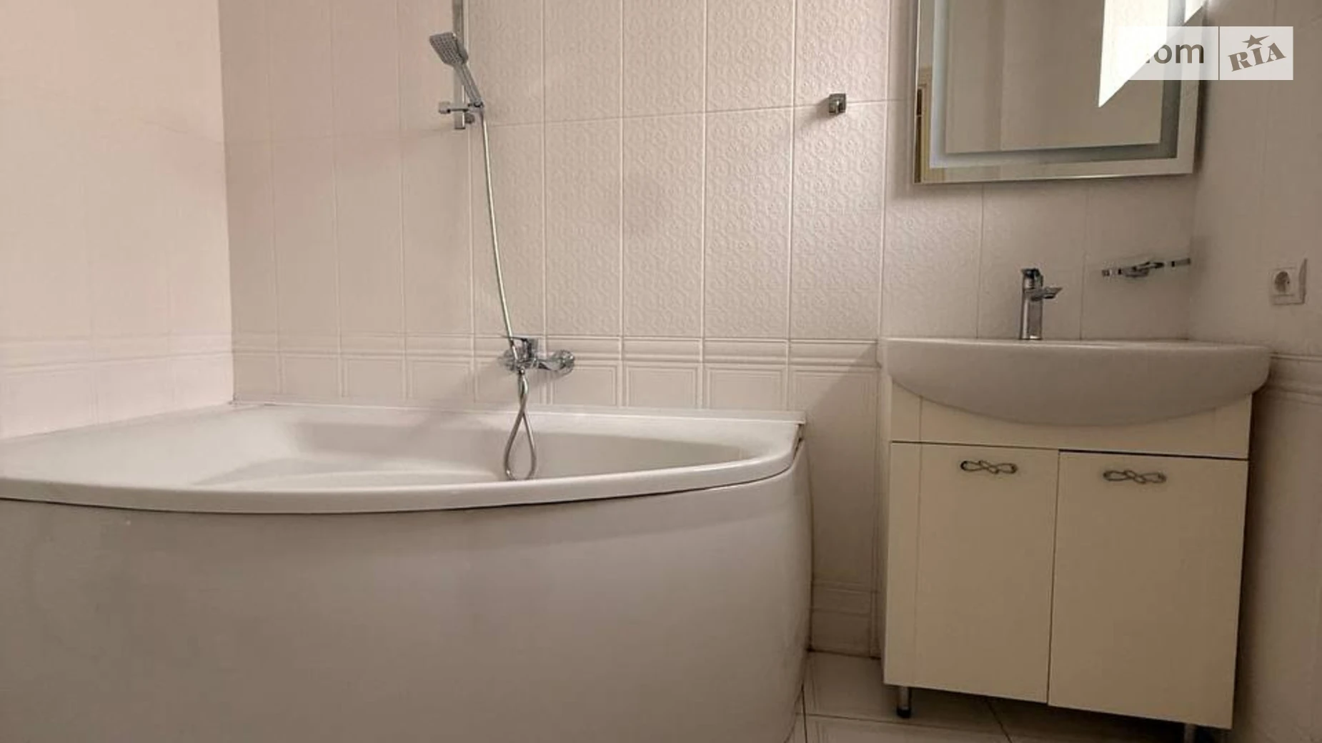 Сдается в аренду 3-комнатная квартира 108.2 кв. м в Львове, ул. Николая Коперника - фото 4