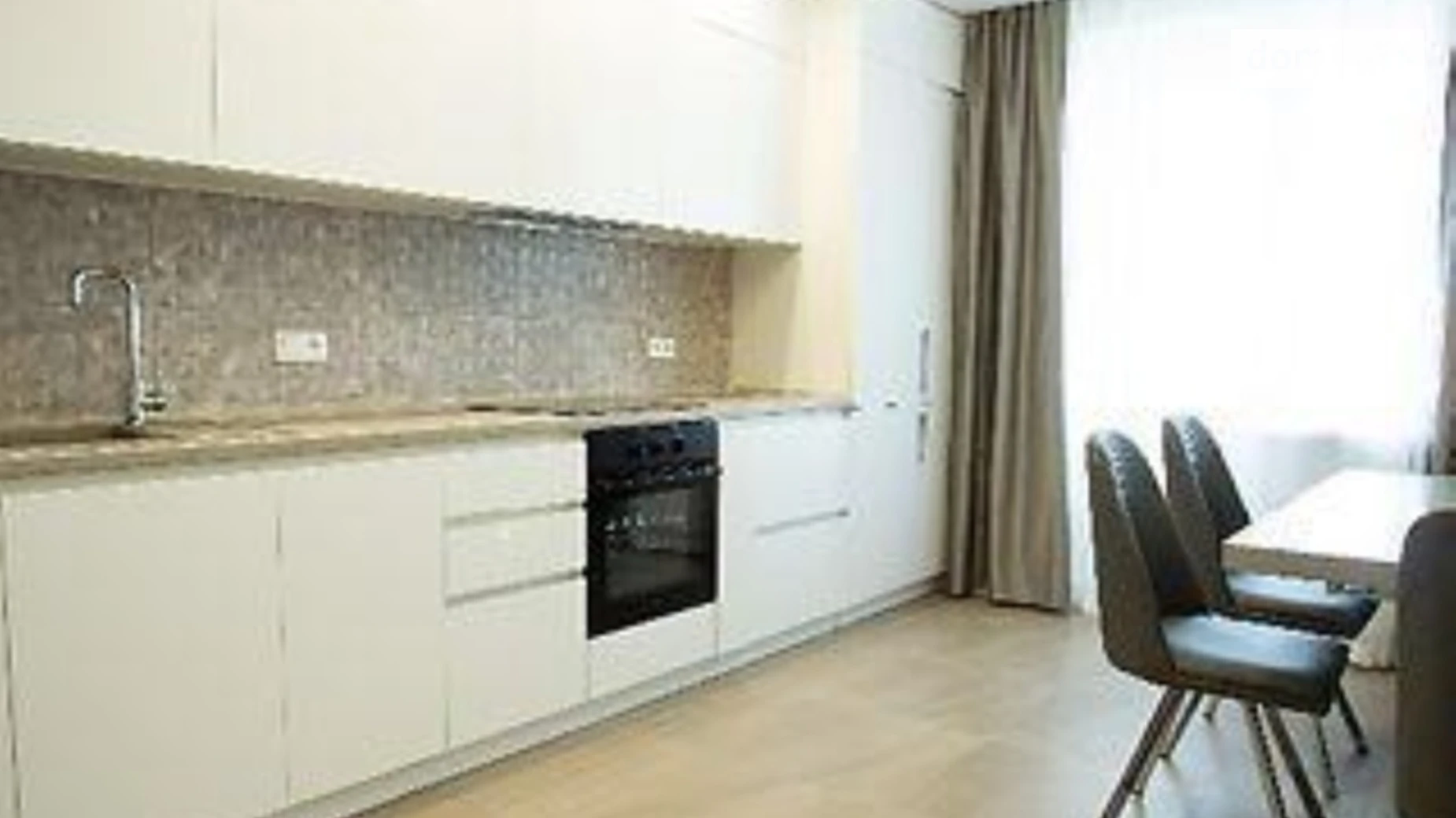 Продается 1-комнатная квартира 58 кв. м в Киеве, ул. Голосеевская, 13А - фото 2