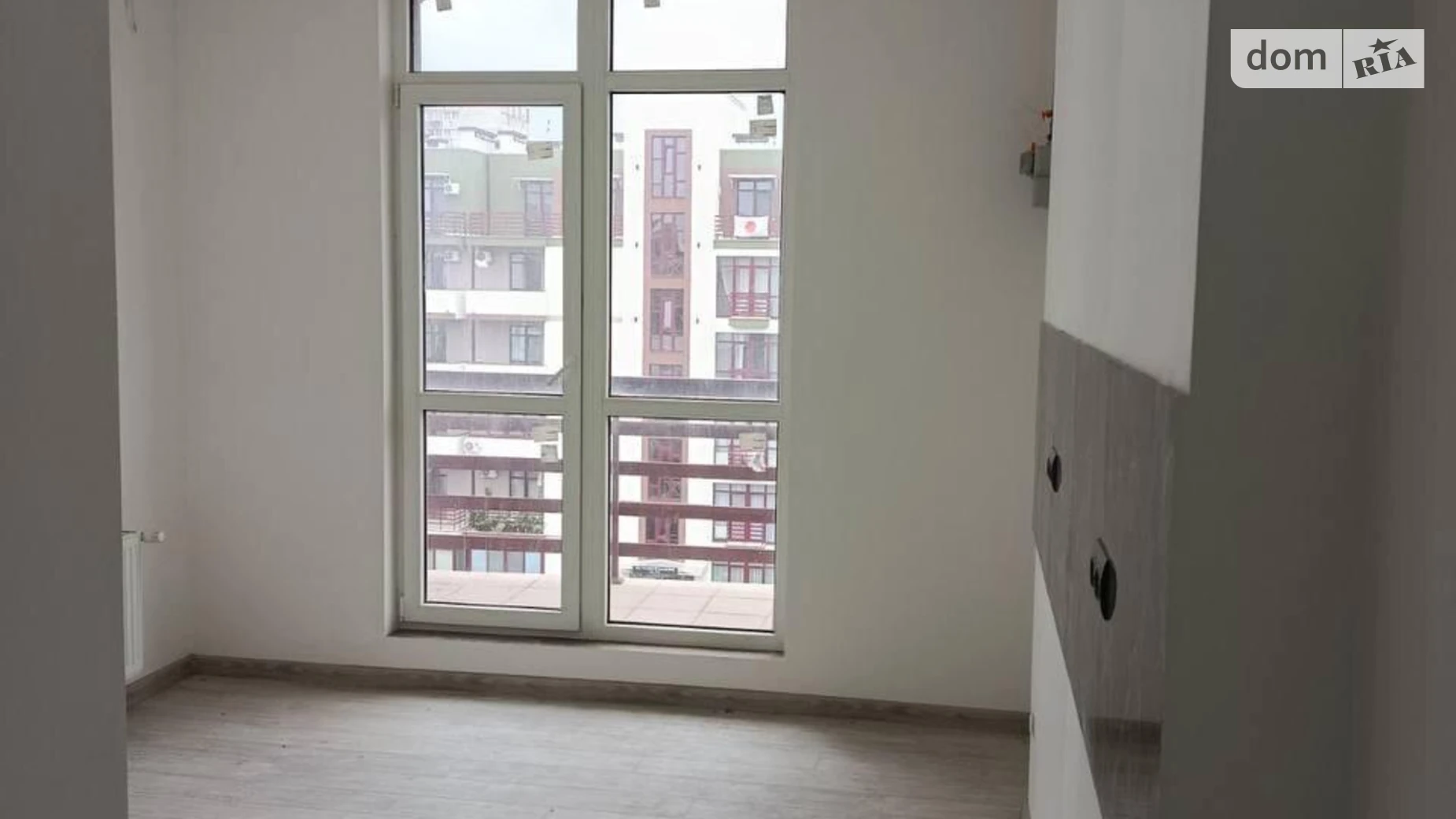 Продается 1-комнатная квартира 49 кв. м в Крыжановка, ул. Защитников Украины(Генерала Бочарова) - фото 2