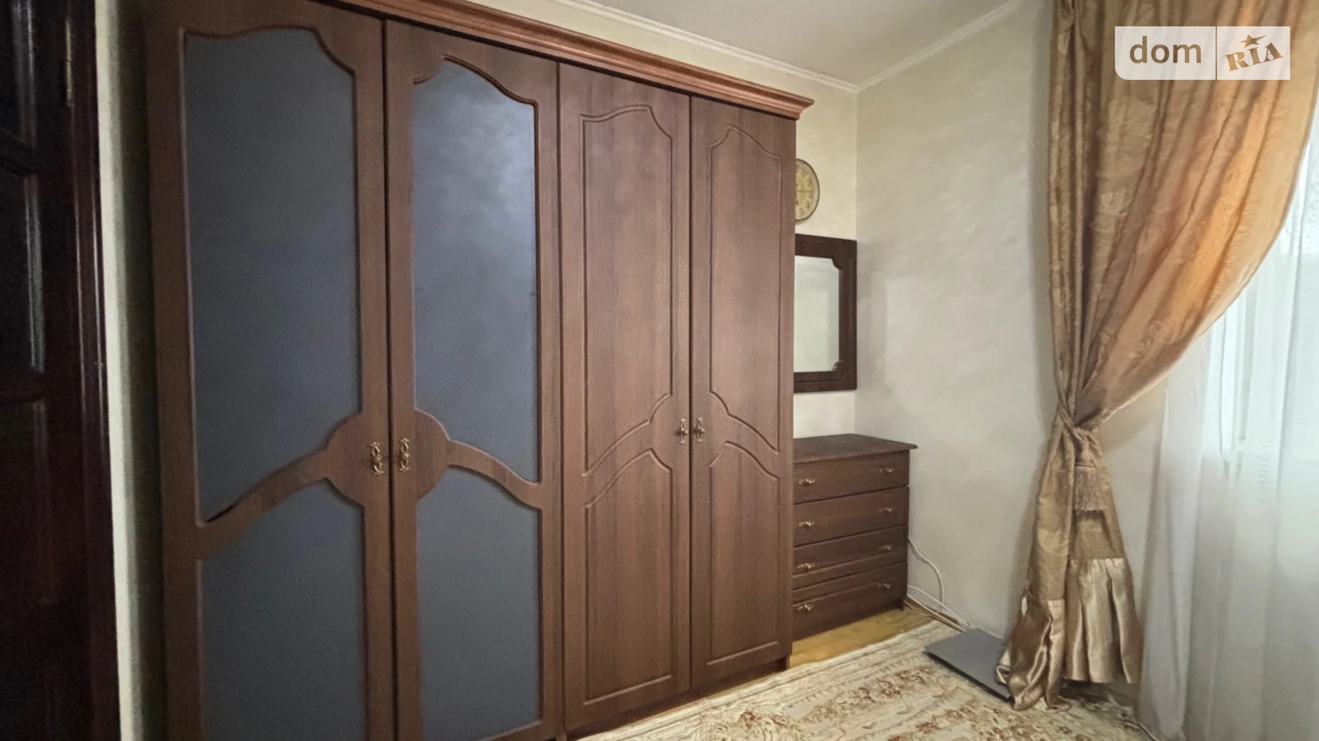 Сдается в аренду дом на 2 этажа 130 кв. м с гаражом, цена: 1400 $ - фото 2