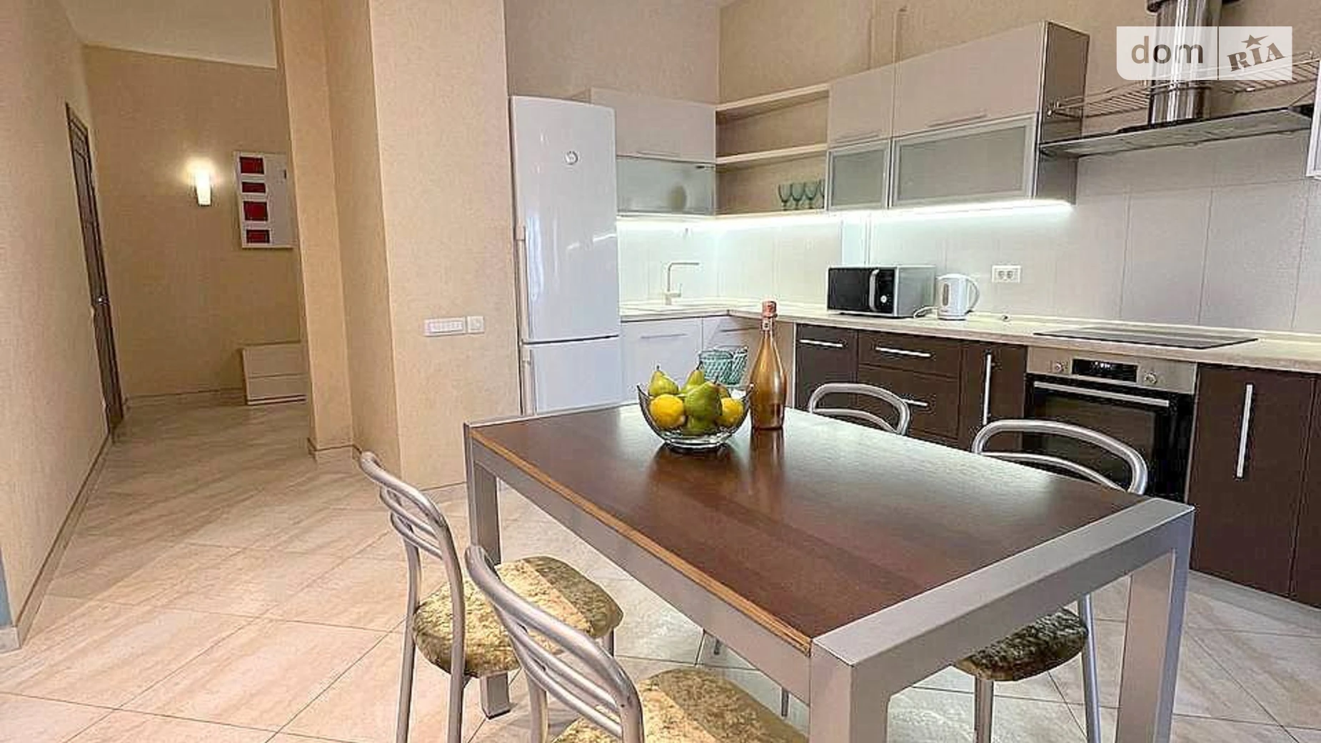 Сдается в аренду 4-комнатная квартира 180 кв. м в, цена: 1200 $ - фото 2