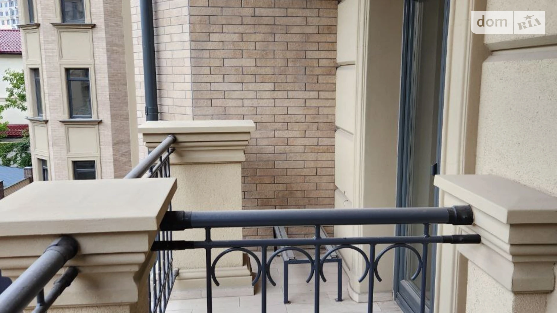 Продається 1-кімнатна квартира 52 кв. м у Одесі, Фонтанська дор. - фото 3