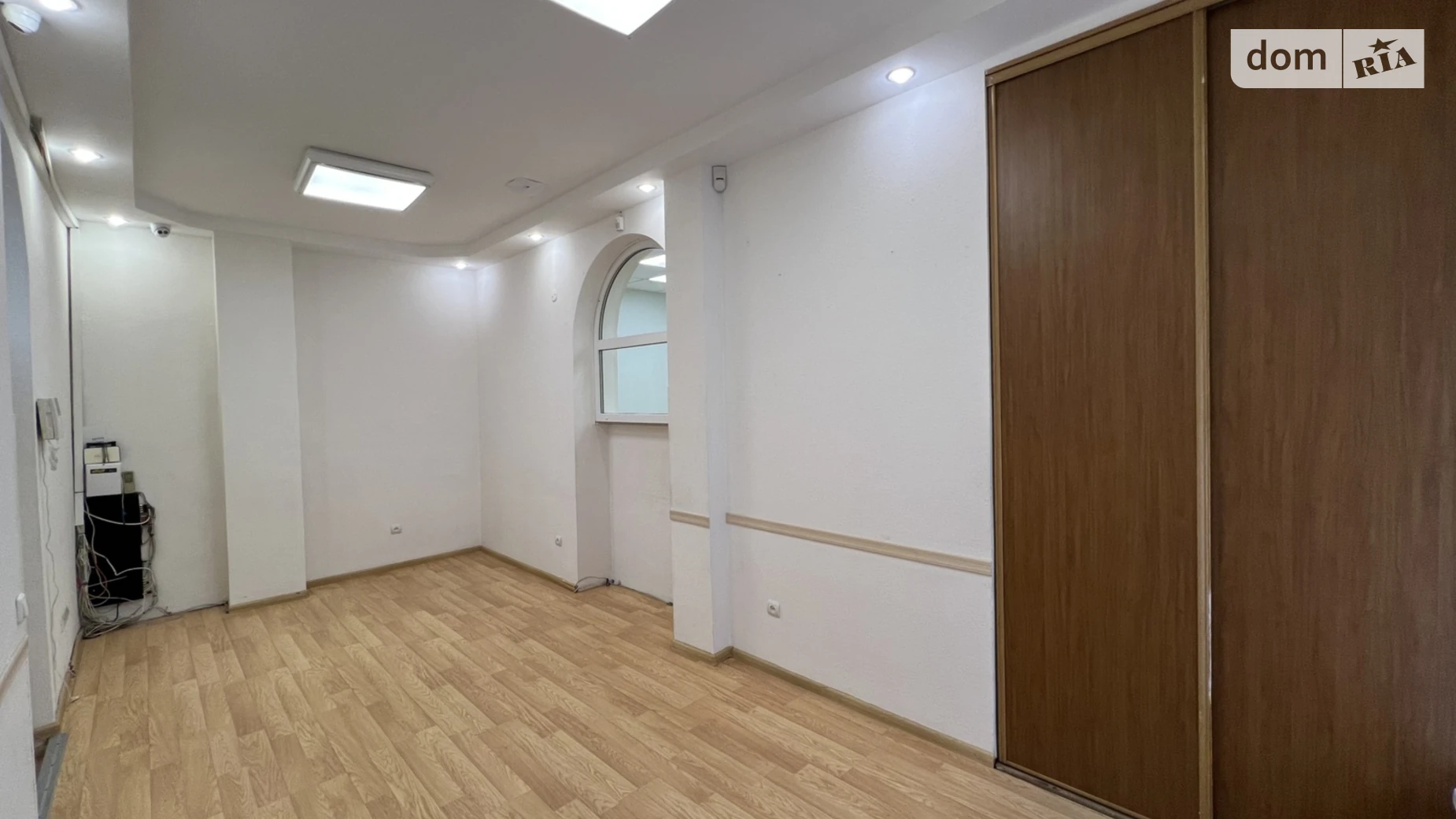 Продается офис 90 кв. м в бизнес-центре, цена: 168000 $ - фото 4