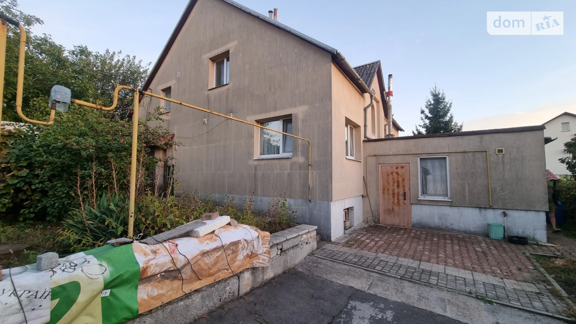 Продается дом на 2 этажа 300 кв. м с беседкой, цена: 115000 € - фото 2