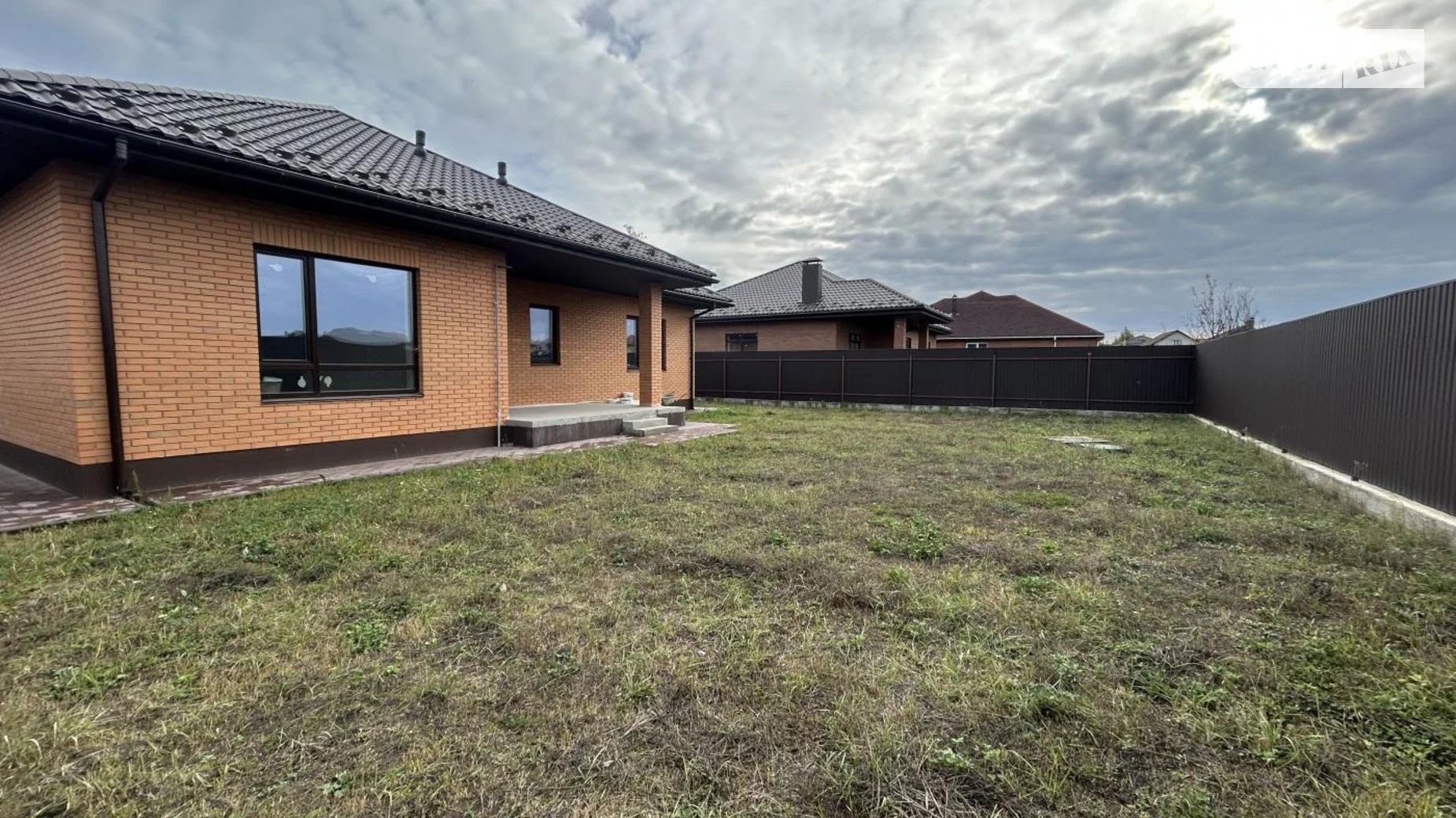 Продается одноэтажный дом 127 кв. м с беседкой, цена: 138000 $ - фото 2