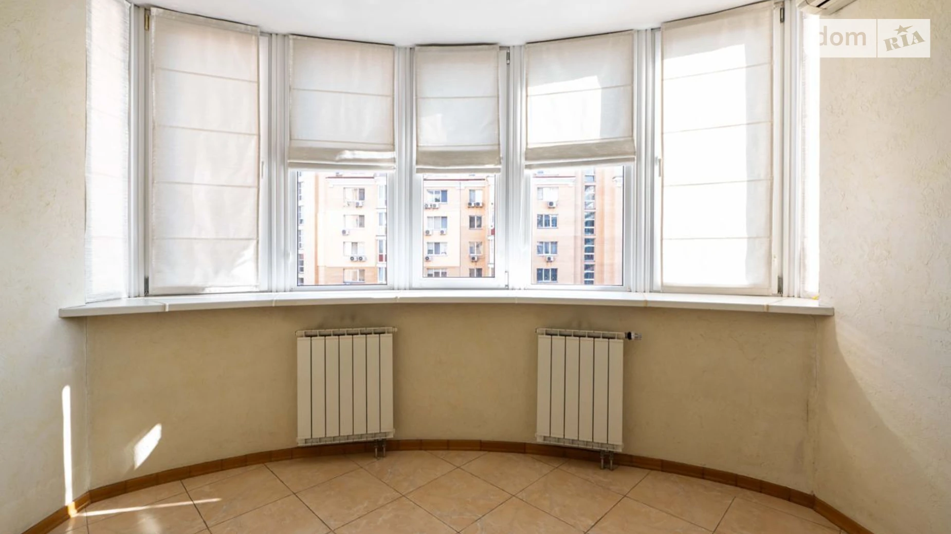 Продається 2-кімнатна квартира 88 кв. м у Києві, просп. Володимира Івасюка, 6Б корпус 2 - фото 5