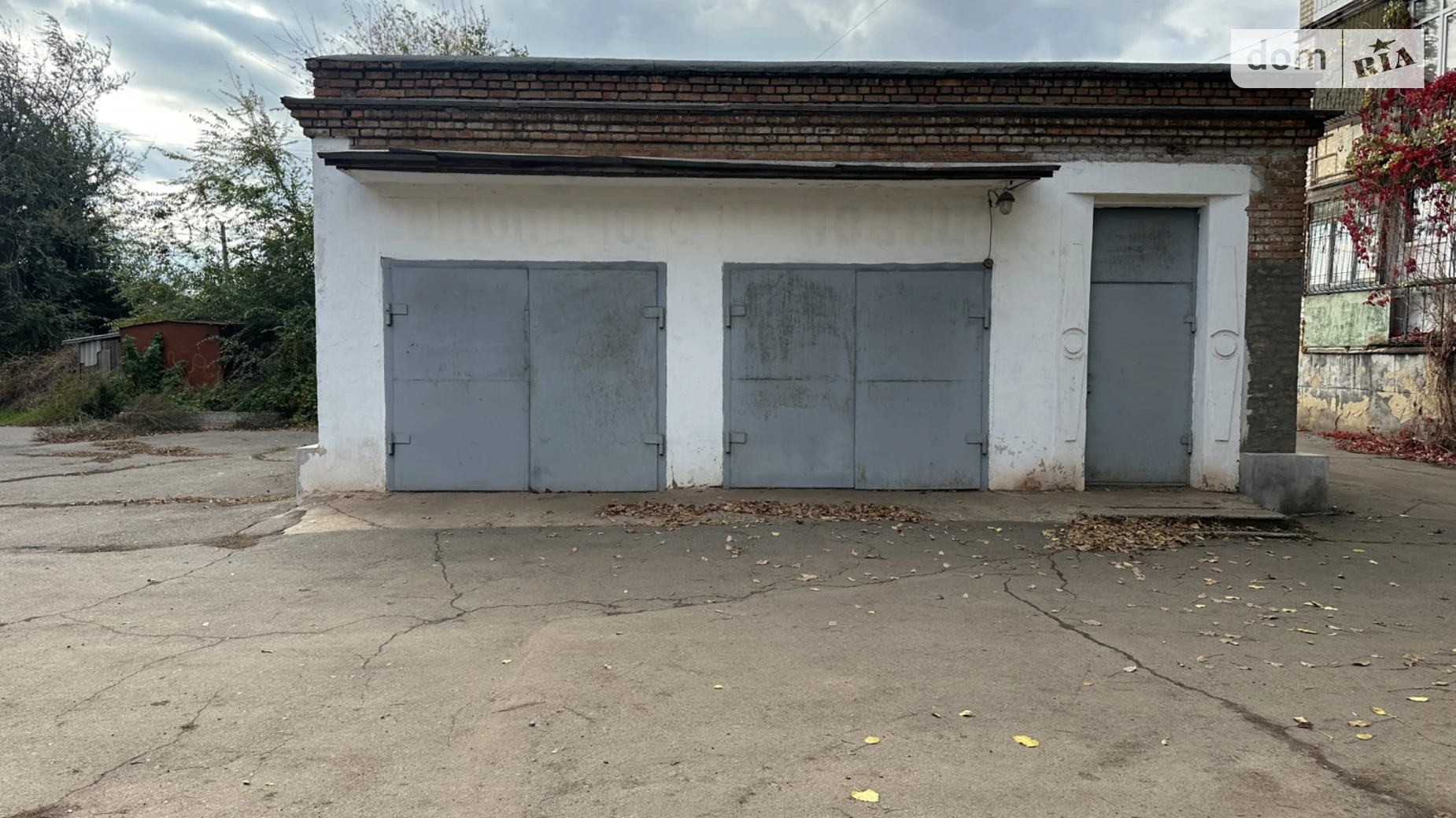 Продается отдельно стоящий гараж под бус на 135 кв. м, цена: 24500 $ - фото 3