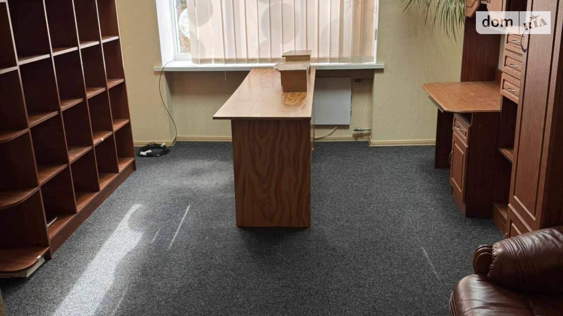 Сдается в аренду офис 36.4 кв. м в бизнес-центре, цена: 200 $ - фото 2