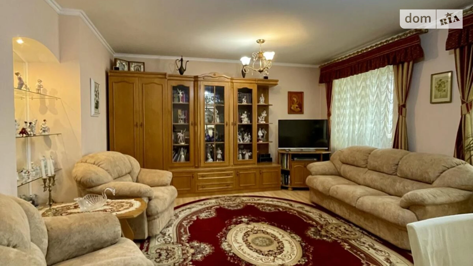 Продается 3-комнатная квартира 82 кв. м в Ровно, ул. Гайдамацкая - фото 2