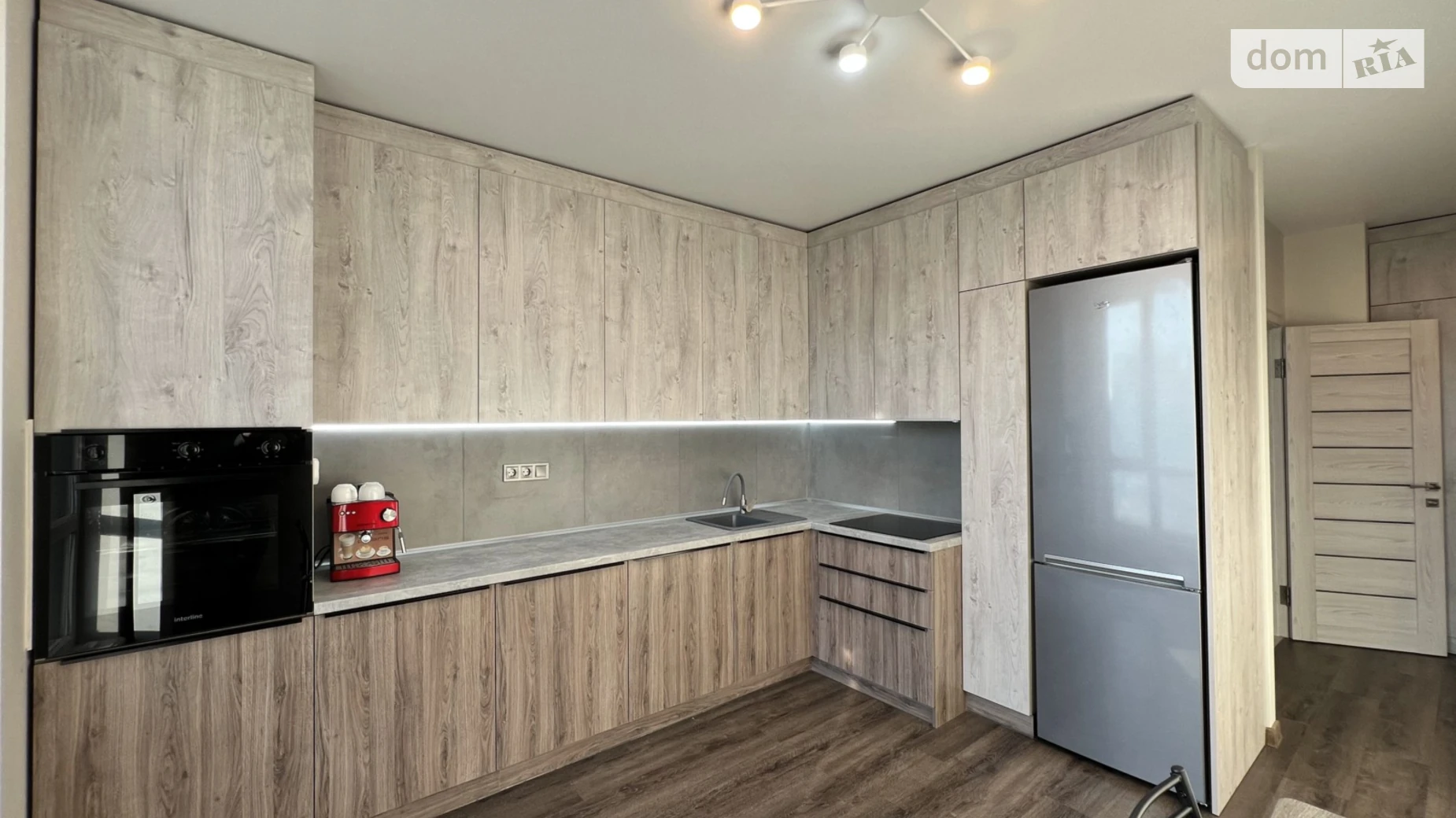 Сдается в аренду 1-комнатная квартира 42.9 кв. м в Ивано-Франковске, ул. Коновальца Евгения, 37А - фото 4