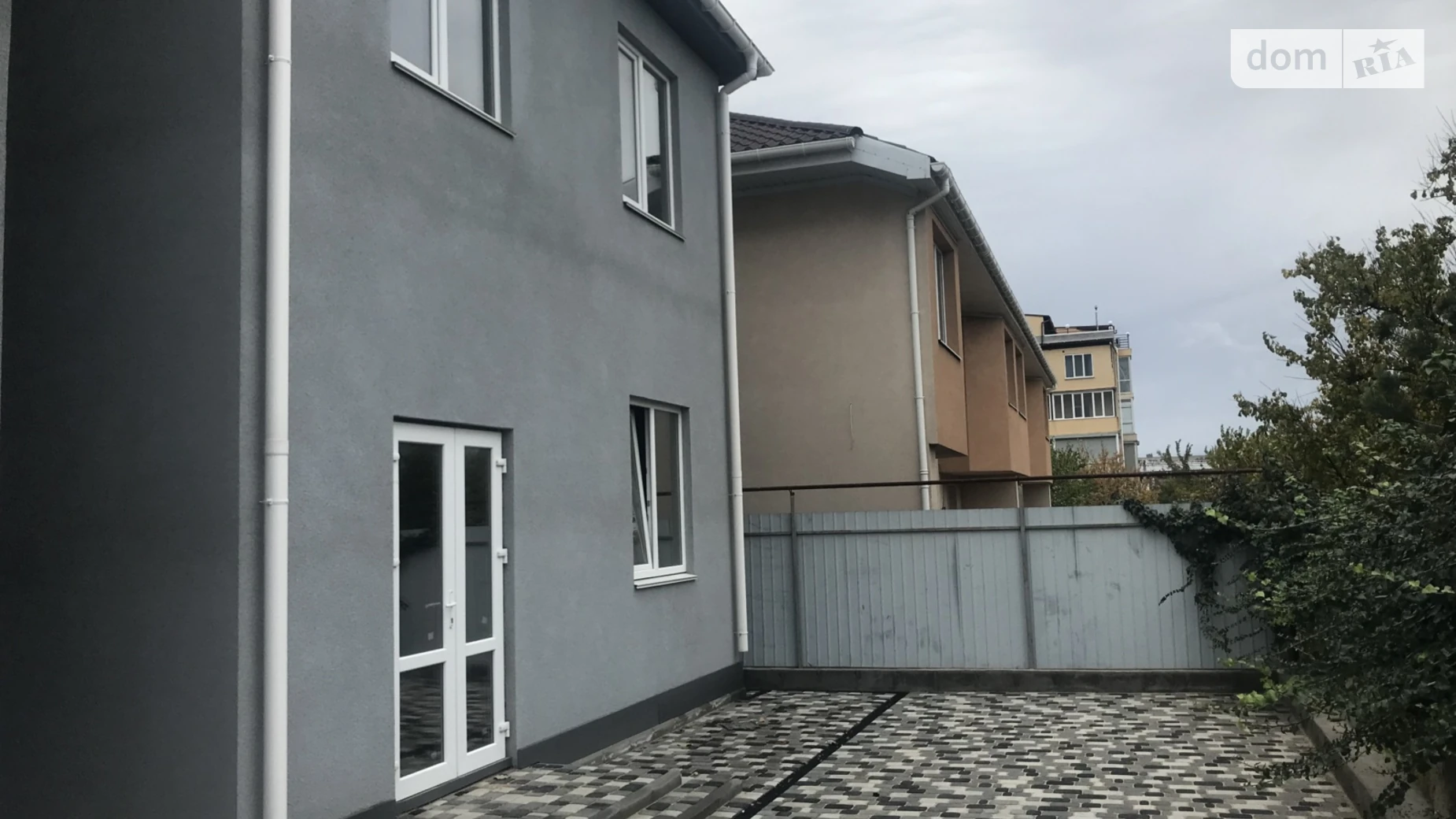 Продается дом на 2 этажа 120 кв. м с бассейном, цена: 81000 $ - фото 4