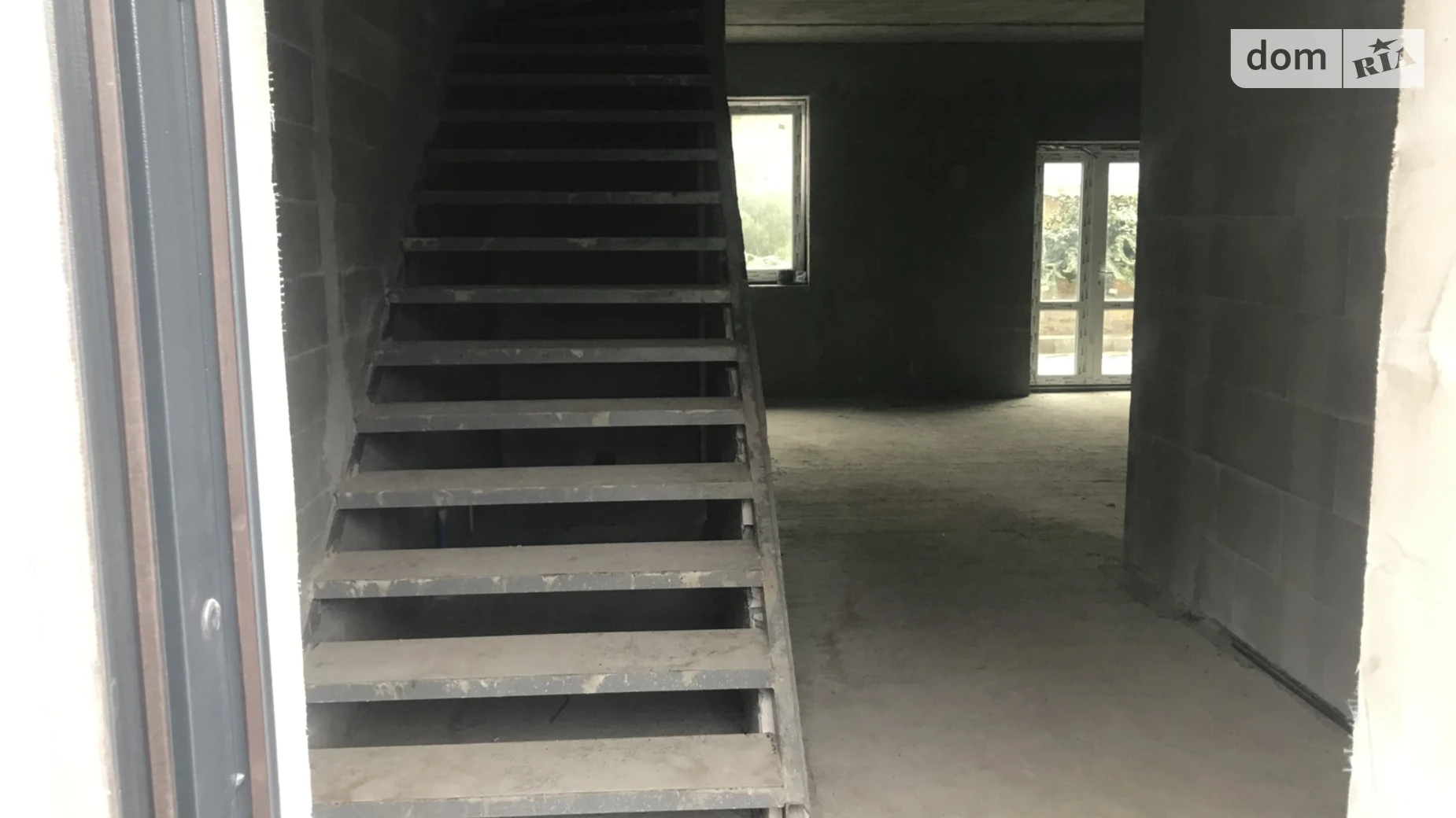Продается дом на 2 этажа 120 кв. м с бассейном, цена: 81000 $ - фото 5