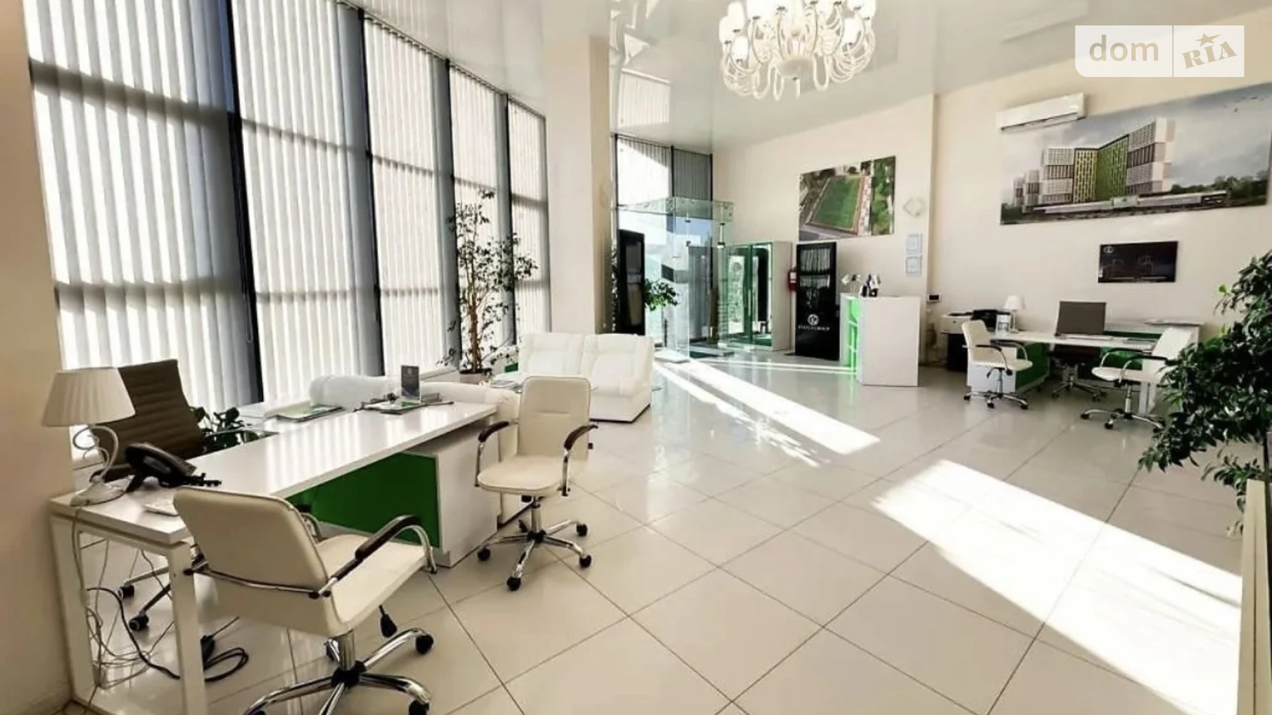 Сдается в аренду офис 160 кв. м в бизнес-центре, цена: 111840 грн - фото 2