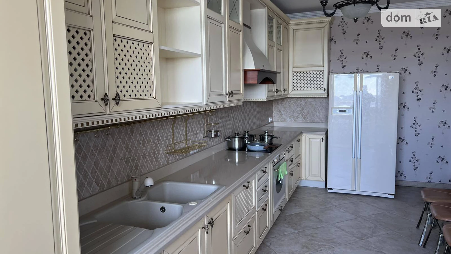 Сдается в аренду 2-комнатная квартира 96 кв. м в Ивано-Франковске, вул. Гетьмана Ивана Мазепы, 126А - фото 2