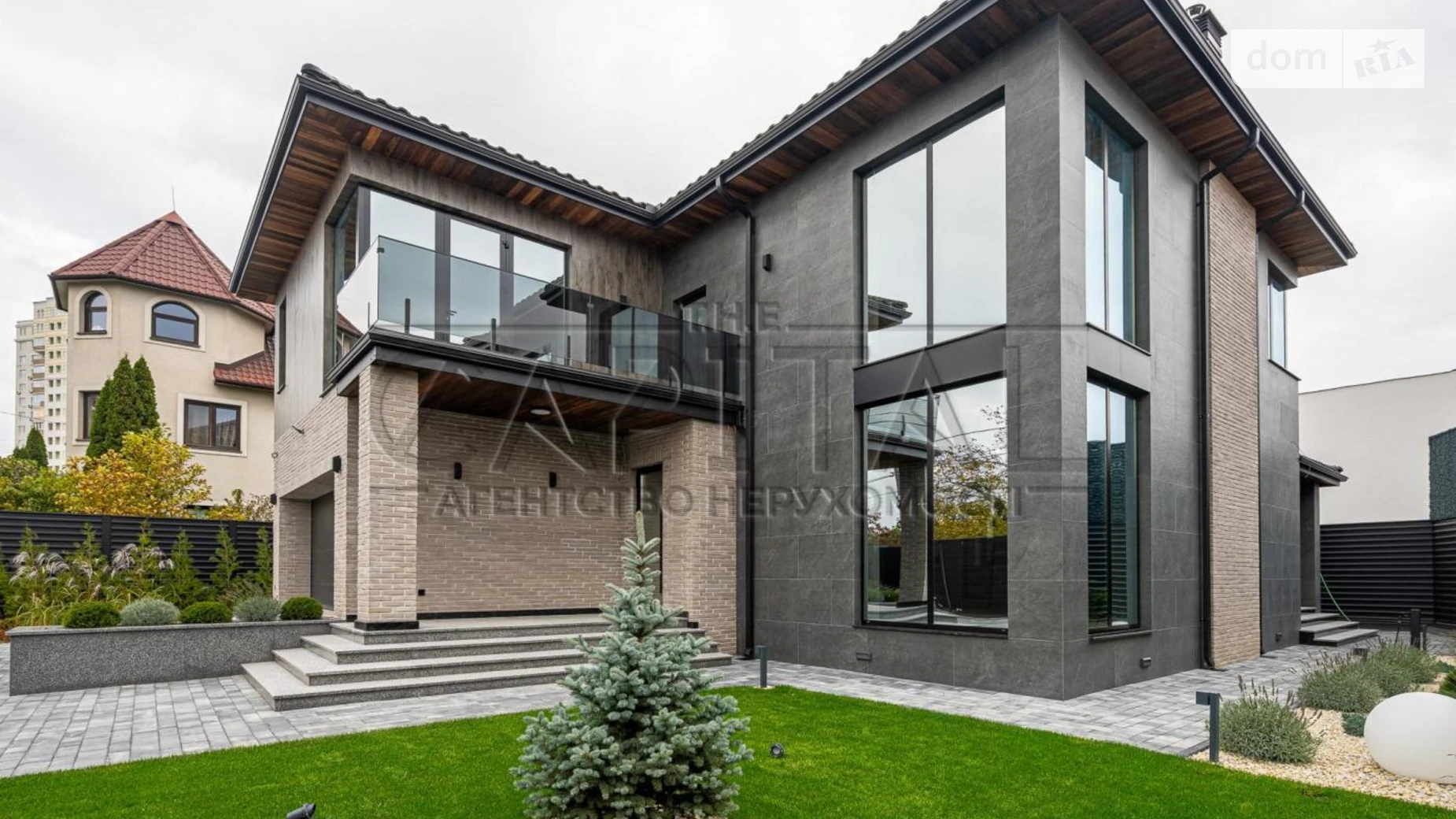 Продается дом на 2 этажа 320 кв. м с гаражом, цена: 800000 $ - фото 3