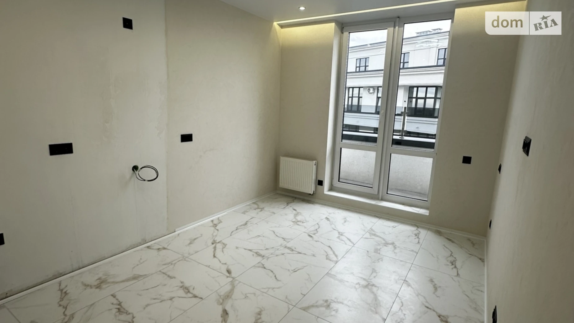 Продается 1-комнатная квартира 40 кв. м в Ирпене, ул. Университетская(Карла Маркса), 3/8 - фото 2