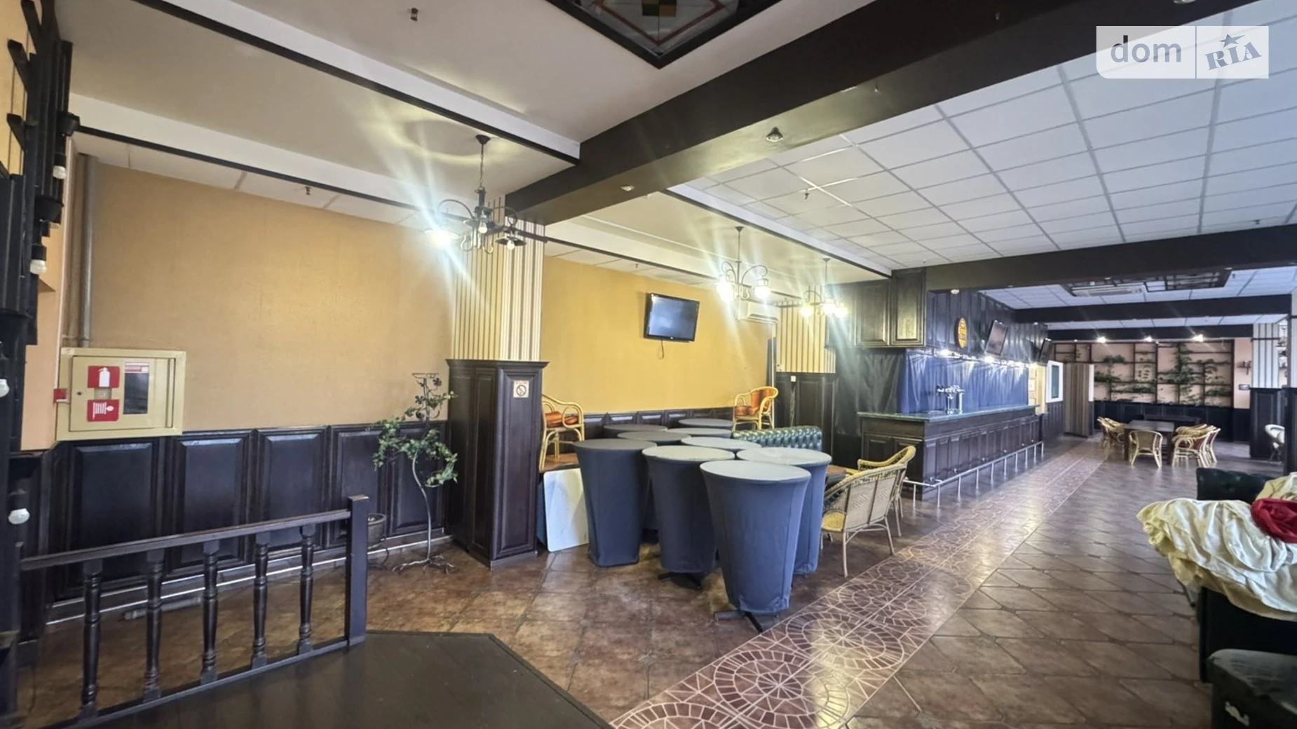 Сдается в аренду офис 223.7 кв. м в бизнес-центре, цена: 67110 грн - фото 5