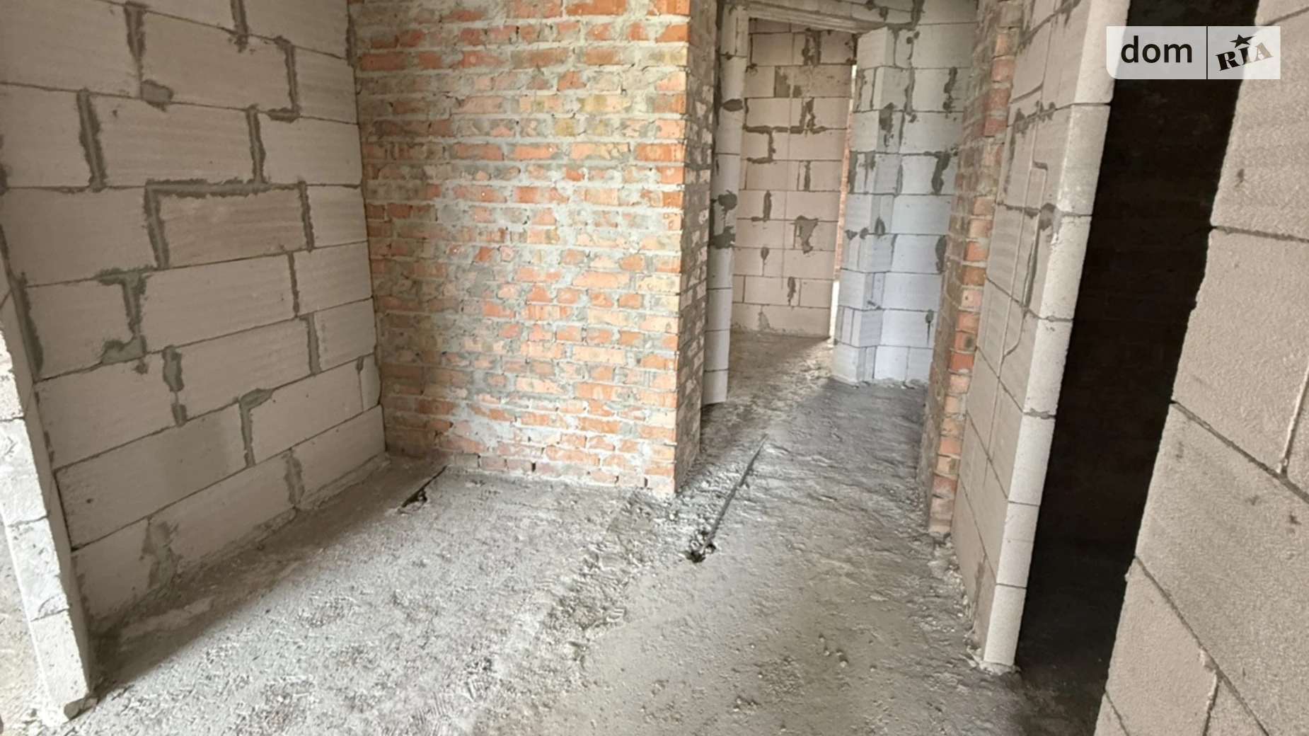 1-комнатная квартира 42 кв. м в Тернополе, ул. Владимира Великого - фото 2