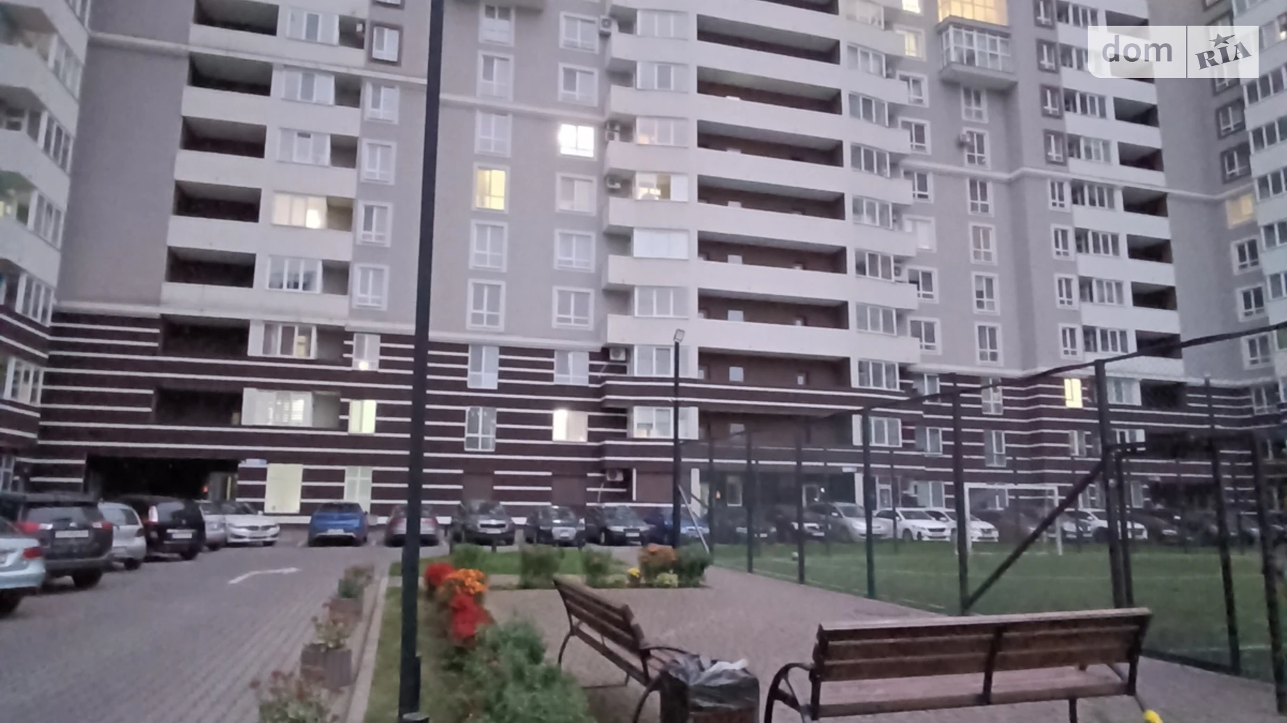 Сдается в аренду место в гаражном кооперативе под легковое авто на 25 кв. м, цена: 6000 грн - фото 5