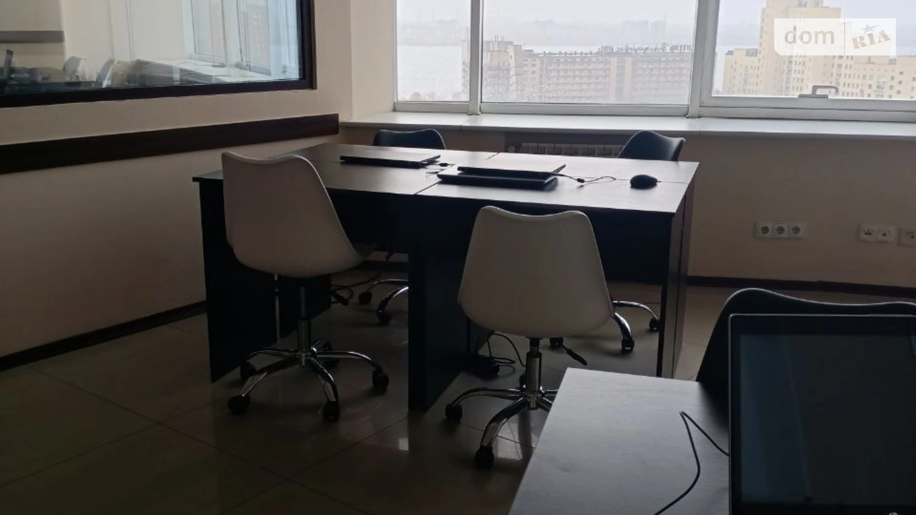 Сдается в аренду офис 70 кв. м в бизнес-центре, цена: 16000 грн - фото 4