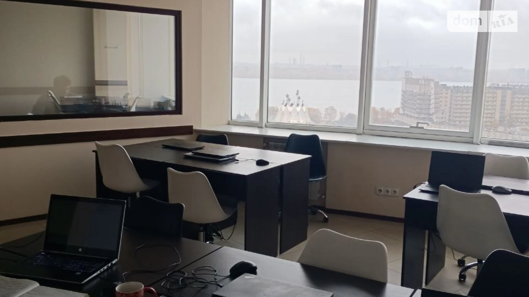 Сдается в аренду офис 70 кв. м в бизнес-центре, цена: 16000 грн - фото 3