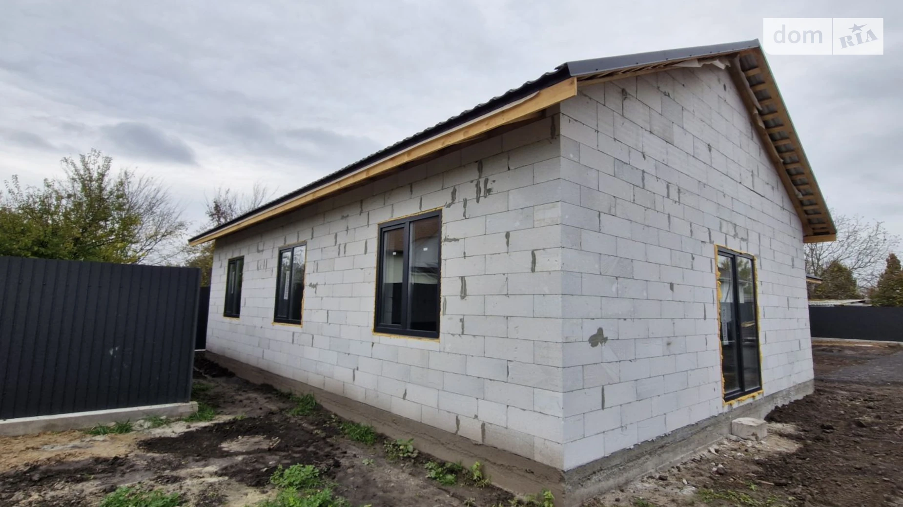 Продается одноэтажный дом 85 кв. м с бассейном, цена: 52500 $ - фото 2