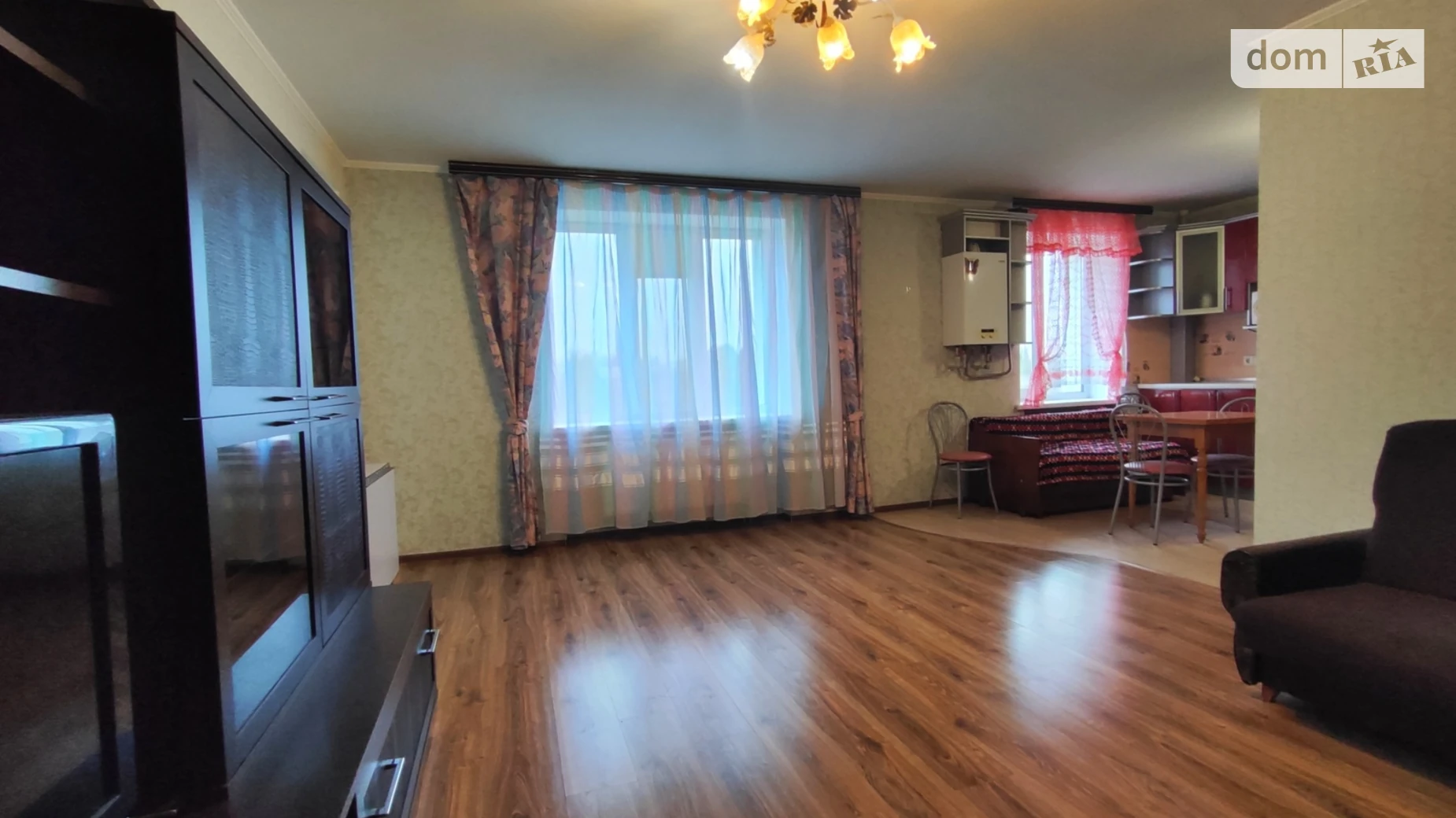 Продается 2-комнатная квартира 63.5 кв. м в Чернигове, ул. Летная - фото 2