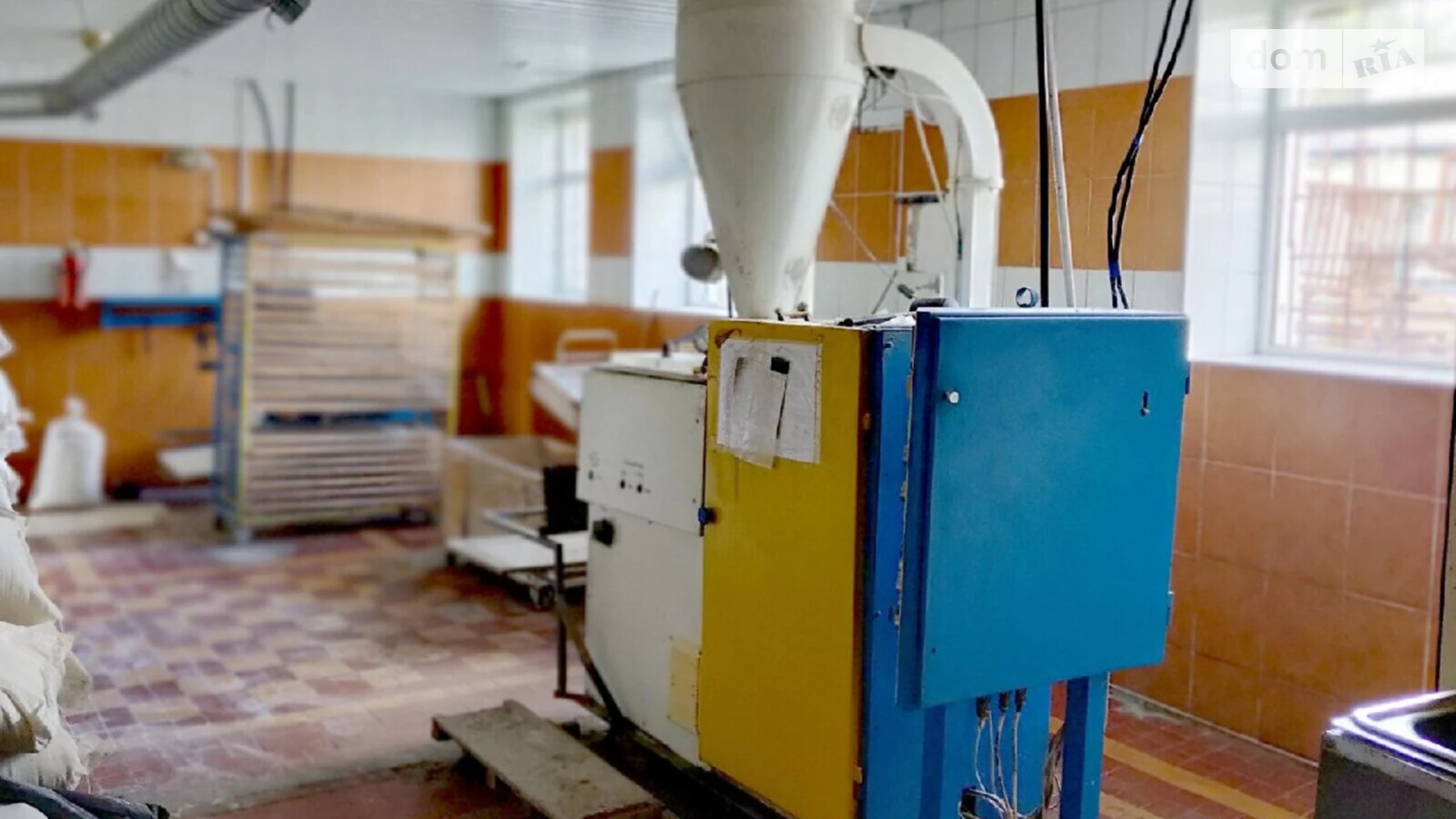 Сдается в аренду помещения свободного назначения 410 кв. м в 2-этажном здании, цена: 94500 грн - фото 3