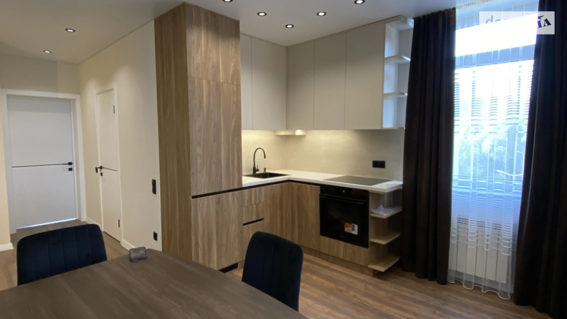 Продается 1-комнатная квартира 38 кв. м в Ужгороде, цена: 70300 $ - фото 2