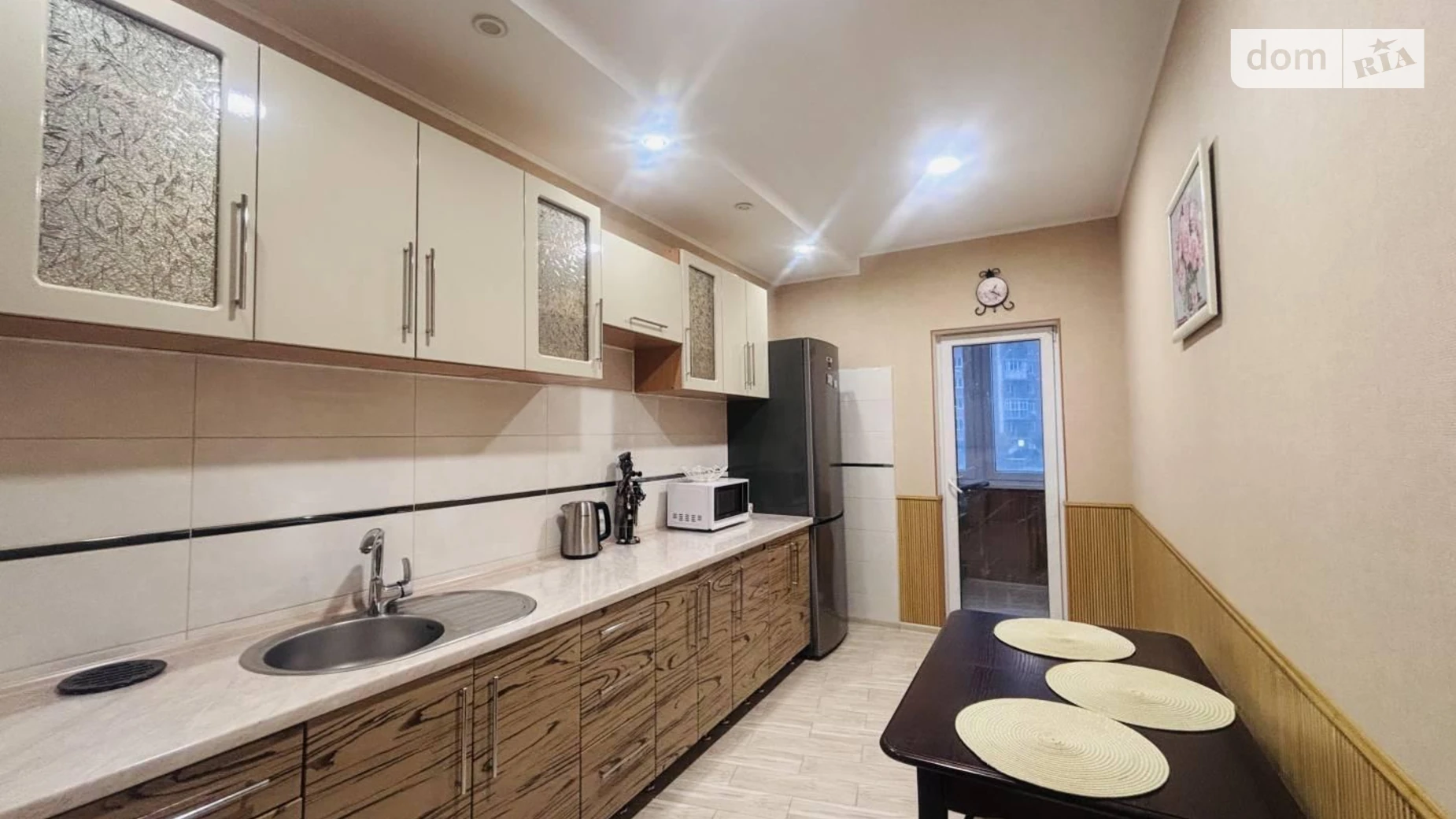 Продается 2-комнатная квартира 53 кв. м в Одессе, ул. Березовая - фото 2