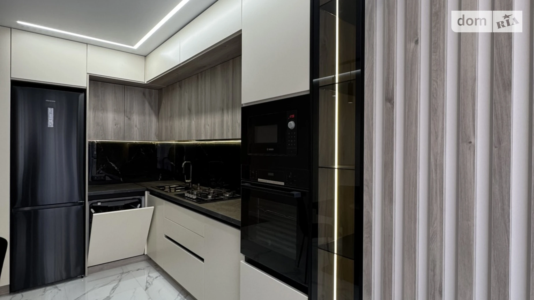 Продается 2-комнатная квартира 70.5 кв. м в Ивано-Франковске, ул. Княгинин, 44 корпус 21 - фото 2