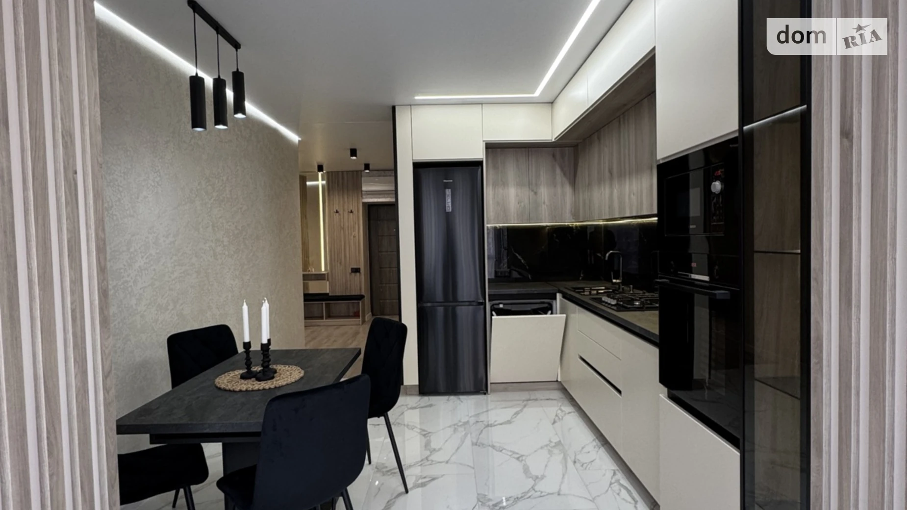 Продается 2-комнатная квартира 70.5 кв. м в Ивано-Франковске, ул. Княгинин, 44 корпус 21 - фото 3