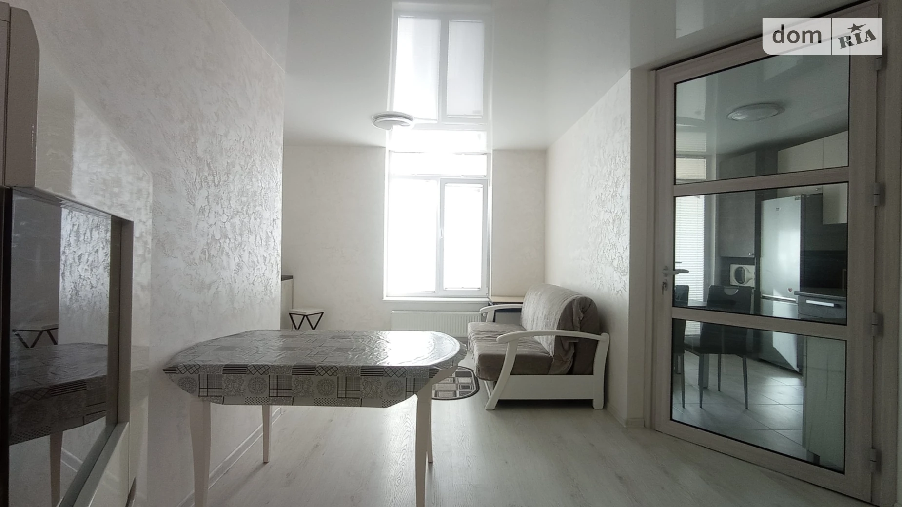 1-комнатная квартира 48 кв. м в Тернополе, ул. Троллейбусная - фото 3